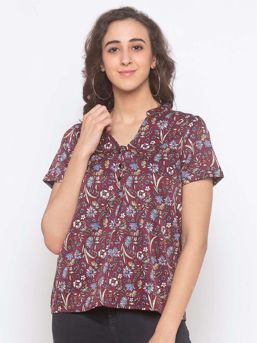 

Globus Women Floral Regular top - Maroon
