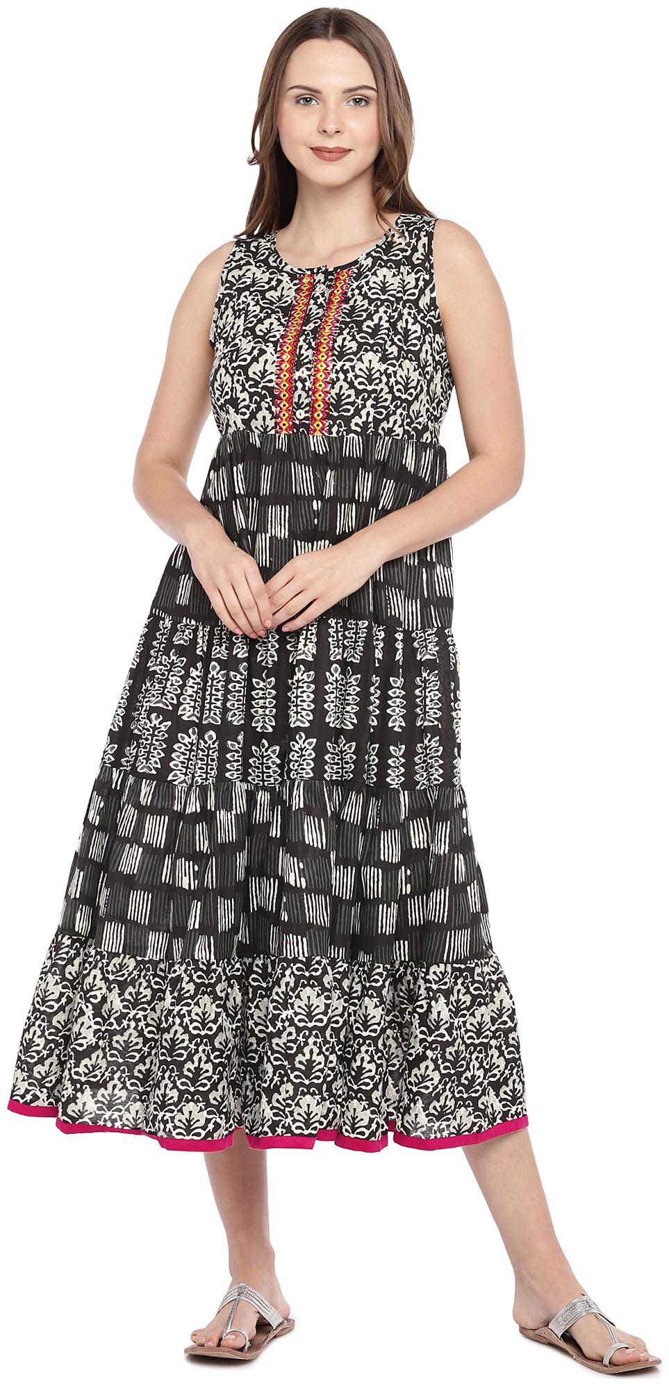 

Globus Black Printed Empire dress