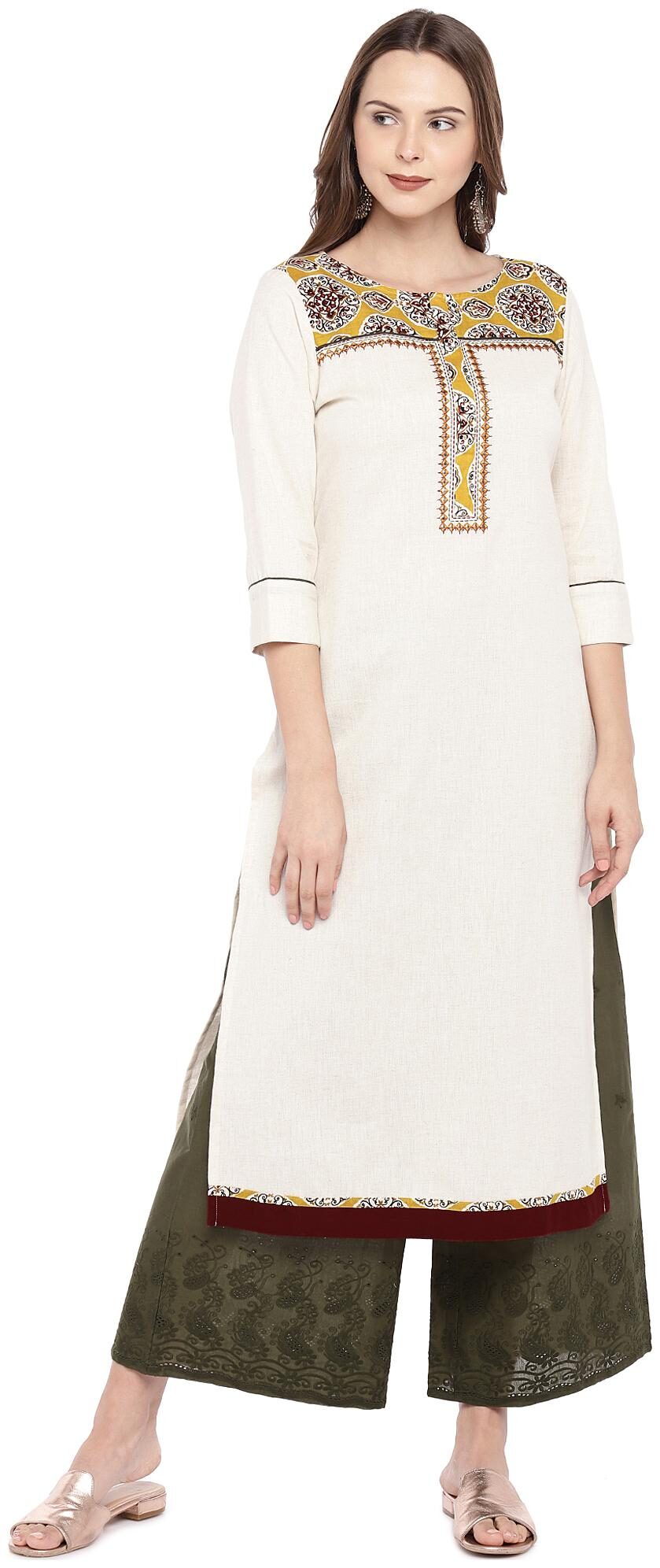 

Globus Women White Solid Straight Kurta
