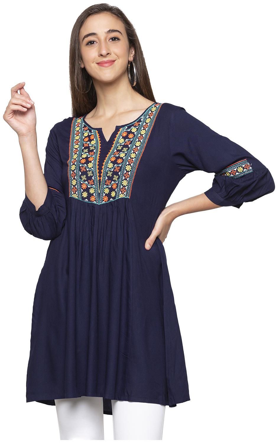 

Globus Women Embroidered Regular tunic - Blue