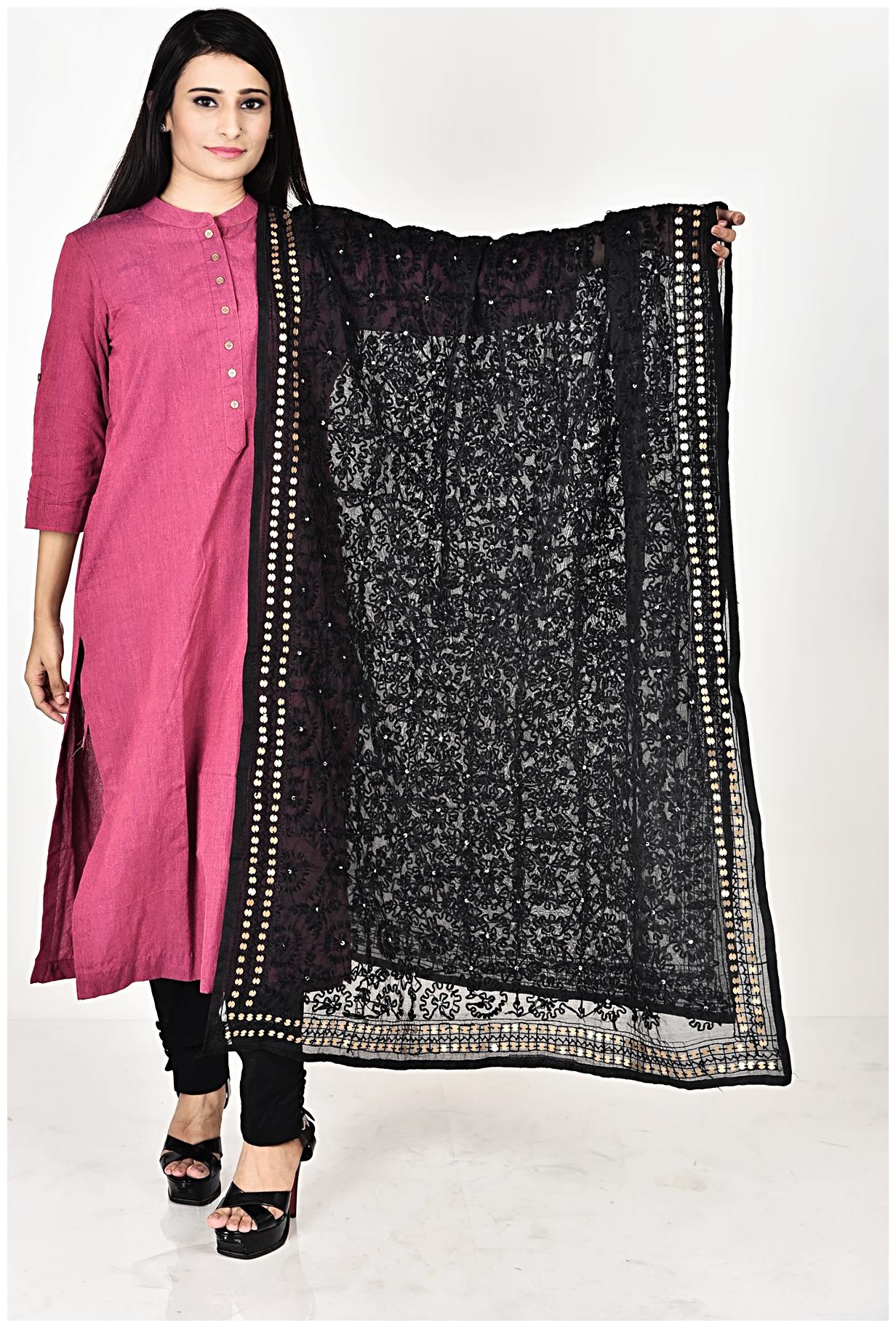 

HAND CRAFTED BLACK DUPATTA