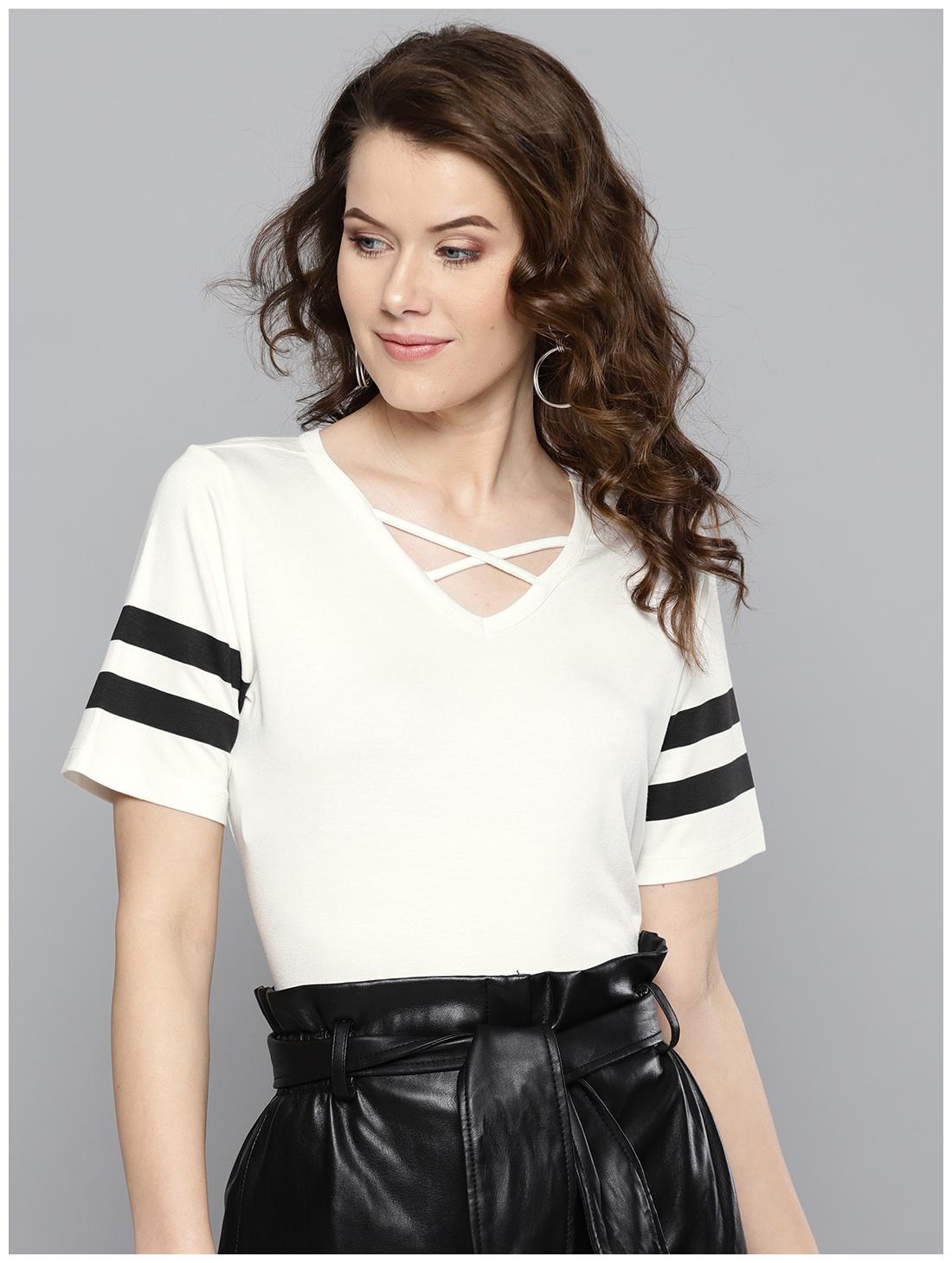 

Harpa Women White Regular fit V neck Cotton T shirt