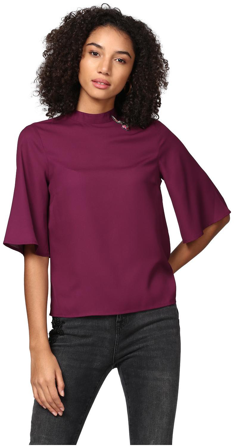 

Harpa Women Solid Regular top - Red