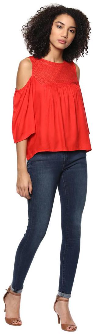 

Harpa Women Solid Regular top - Red