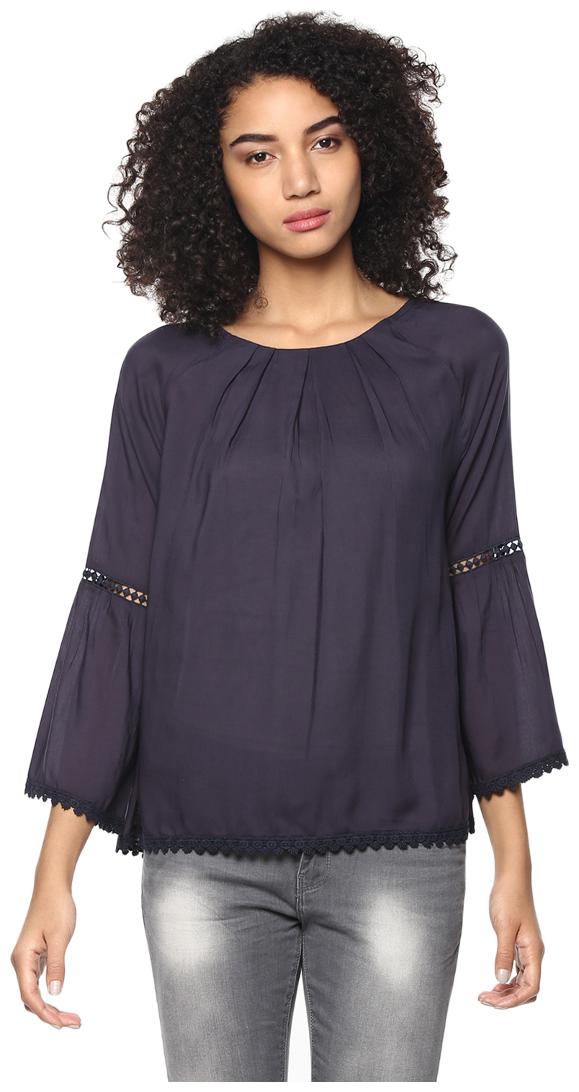 

Harpa Women Solid Regular top - Red