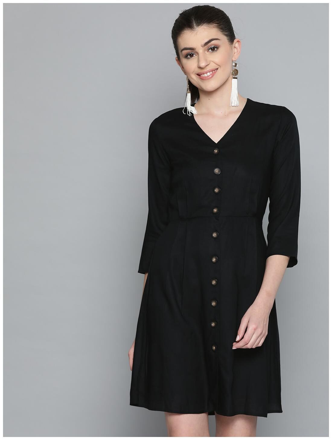 

Harpa Black Solid A-line dress