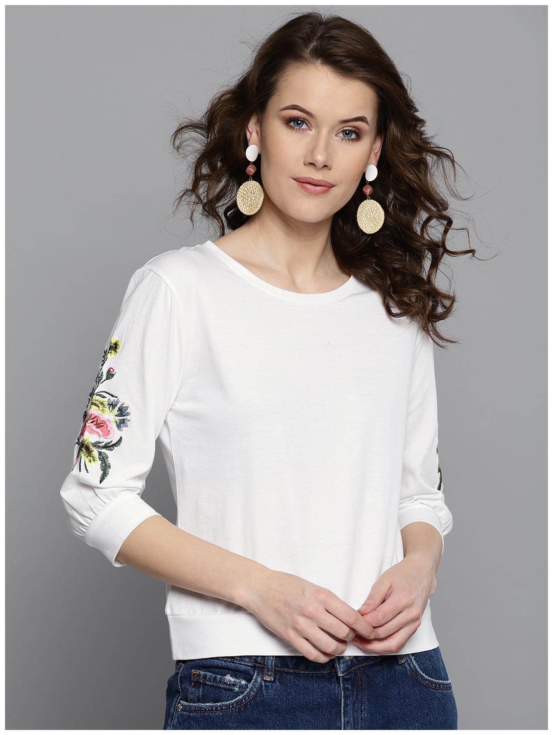 

Harpa Women White Regular fit Round neck Cotton T shirt