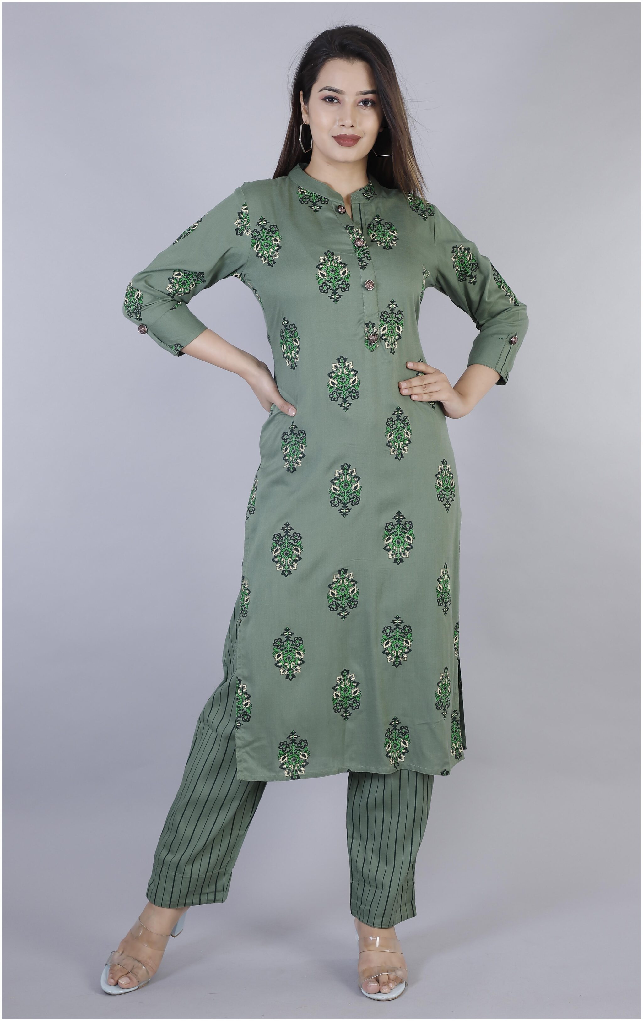 

HIGHLIGHT FASHION EXPORT Women Green Floral Straight Kurta With Pants
