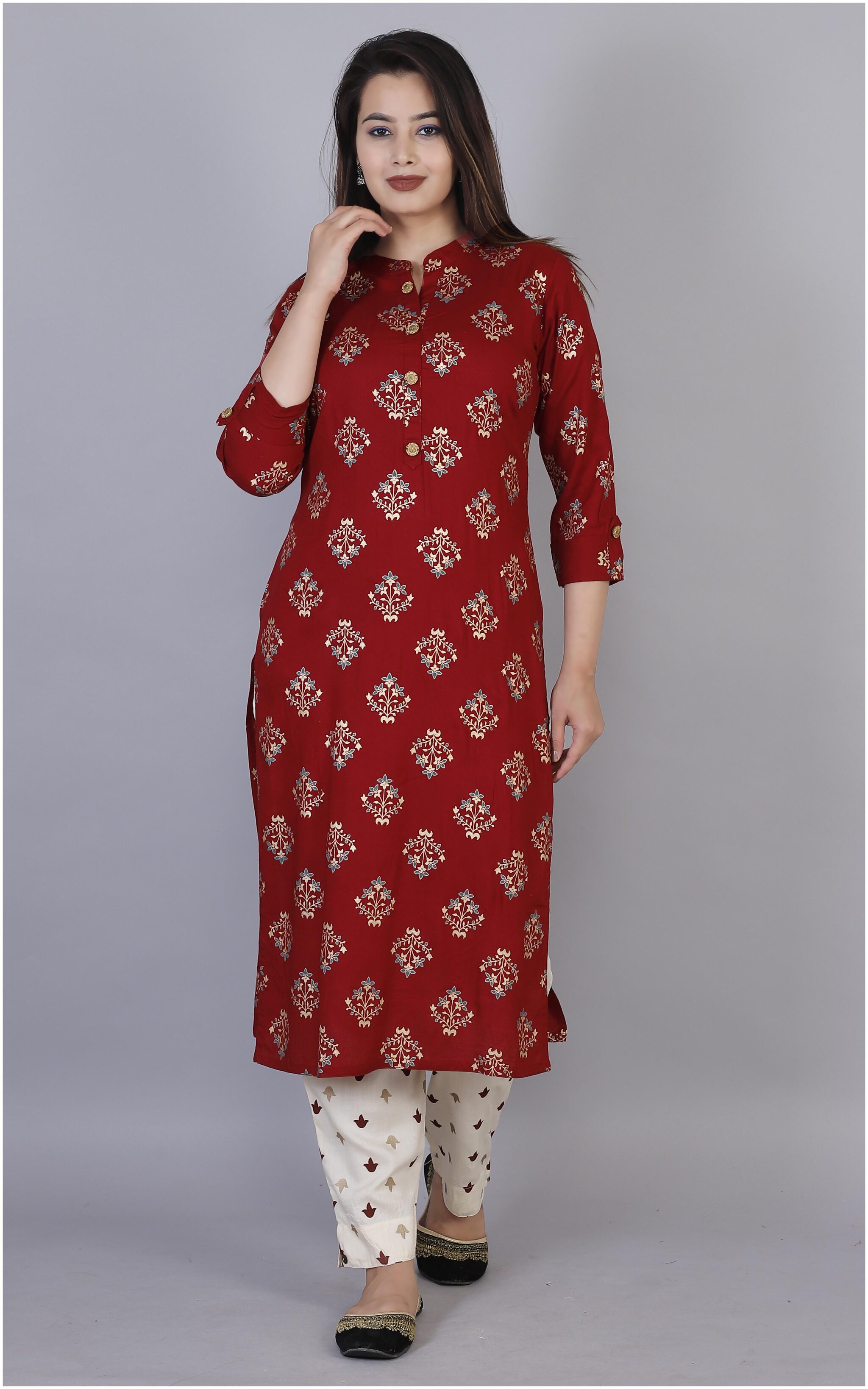 

HIGHLIGHT FASHION EXPORT Women Red Floral Straight Kurta With Pants