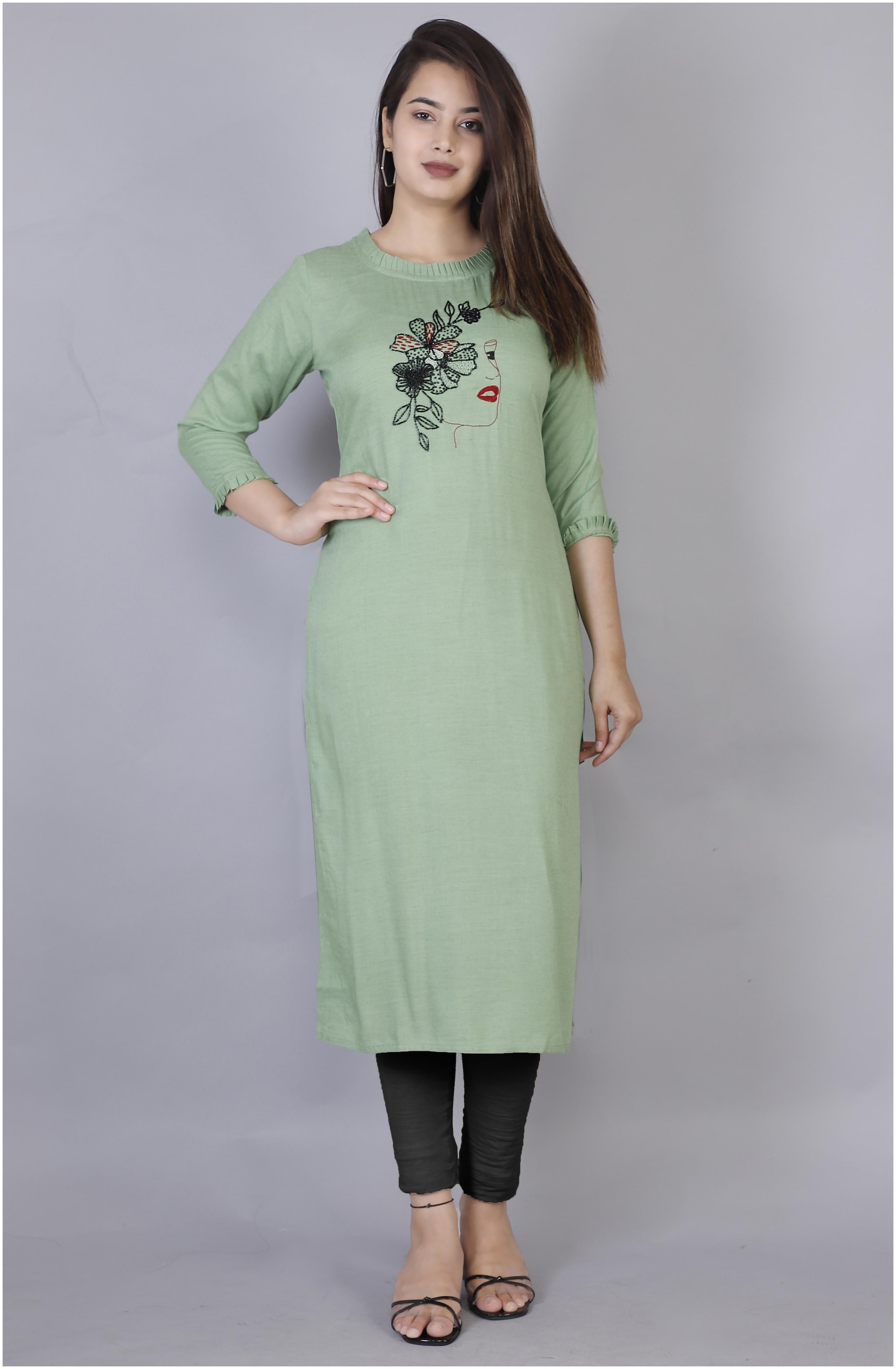

HIGHLIGHT FASHION EXPORT Women Green Embroidered Straight Kurta