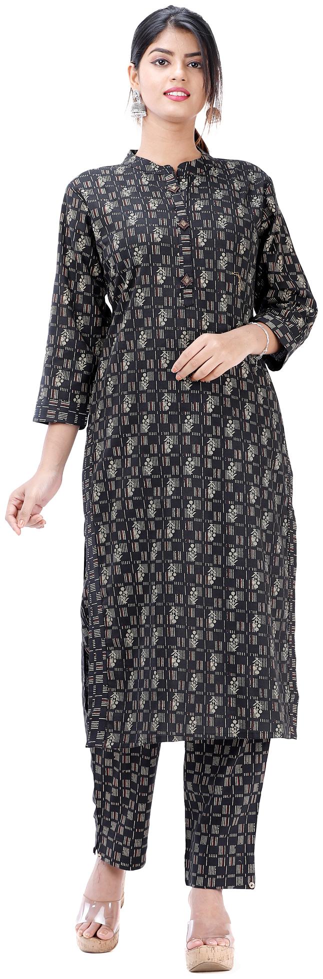 

HIGHLIGHT FASHION EXPORT Women Black Floral Straight Kurta With Pants