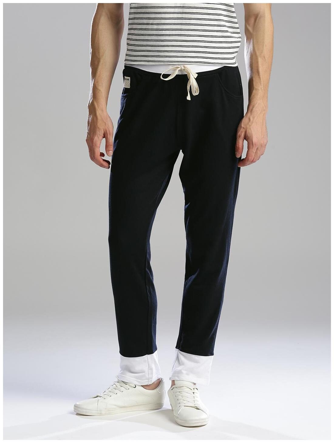 

Hubberholme Men Black Solid Slim fit Track pants