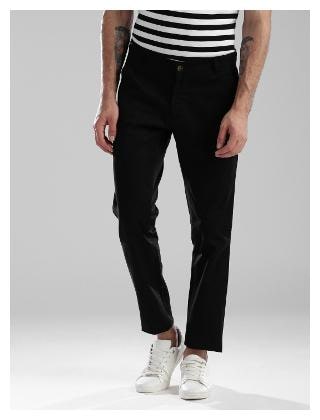 

Hubberholme Men Black Solid Slim fit Chinos