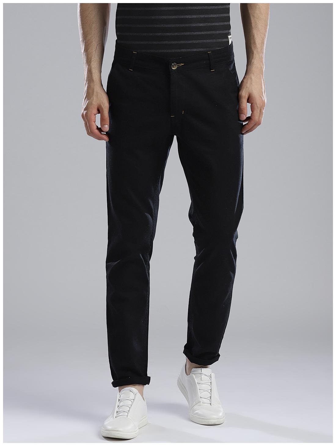 

Hubberholme Men Black Solid Slim fit Chinos