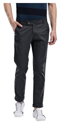 

Hubberholme Men Black Solid Slim fit Chinos