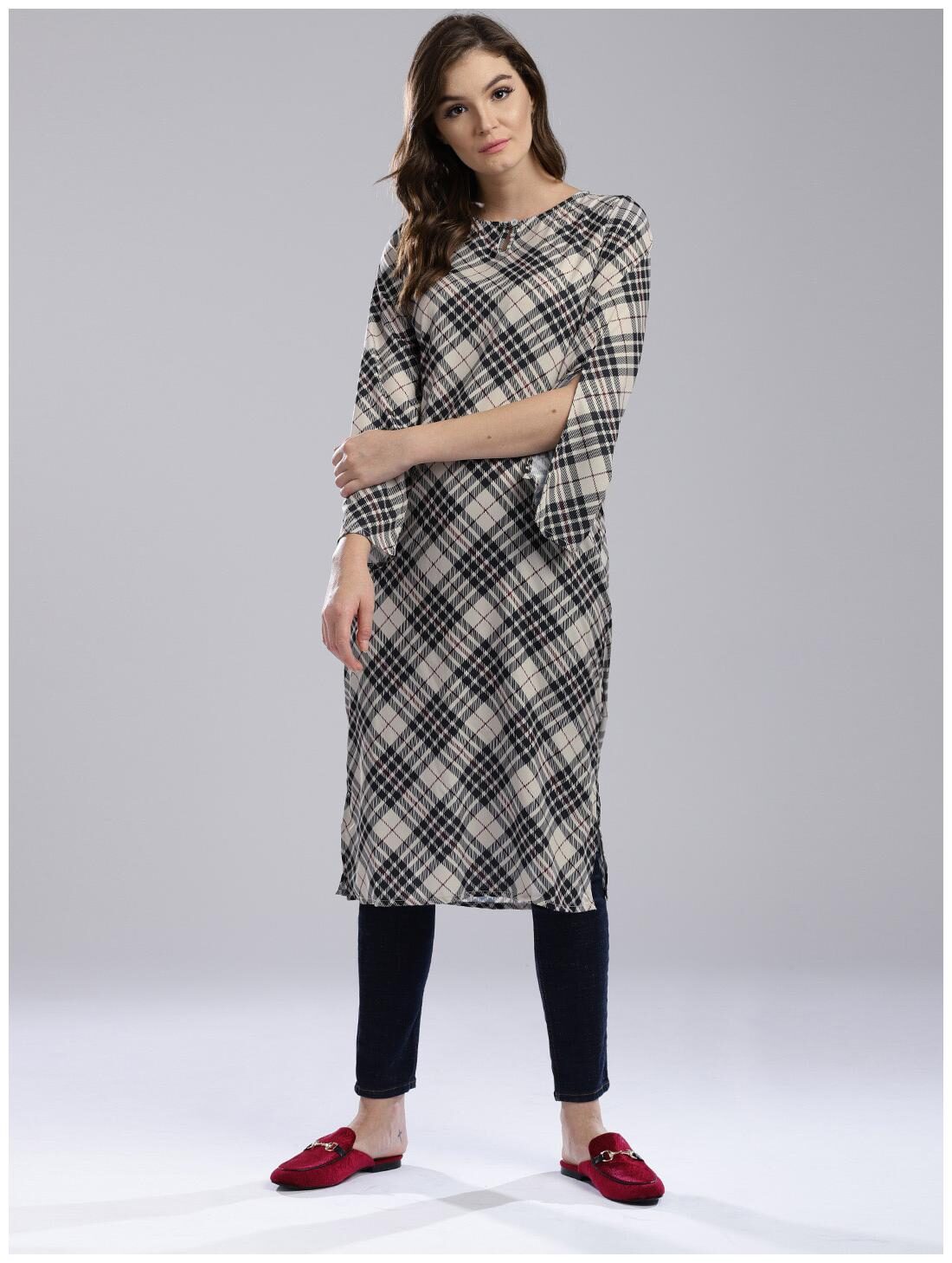 

Hubberholme Women Beige Printed Straight Kurta