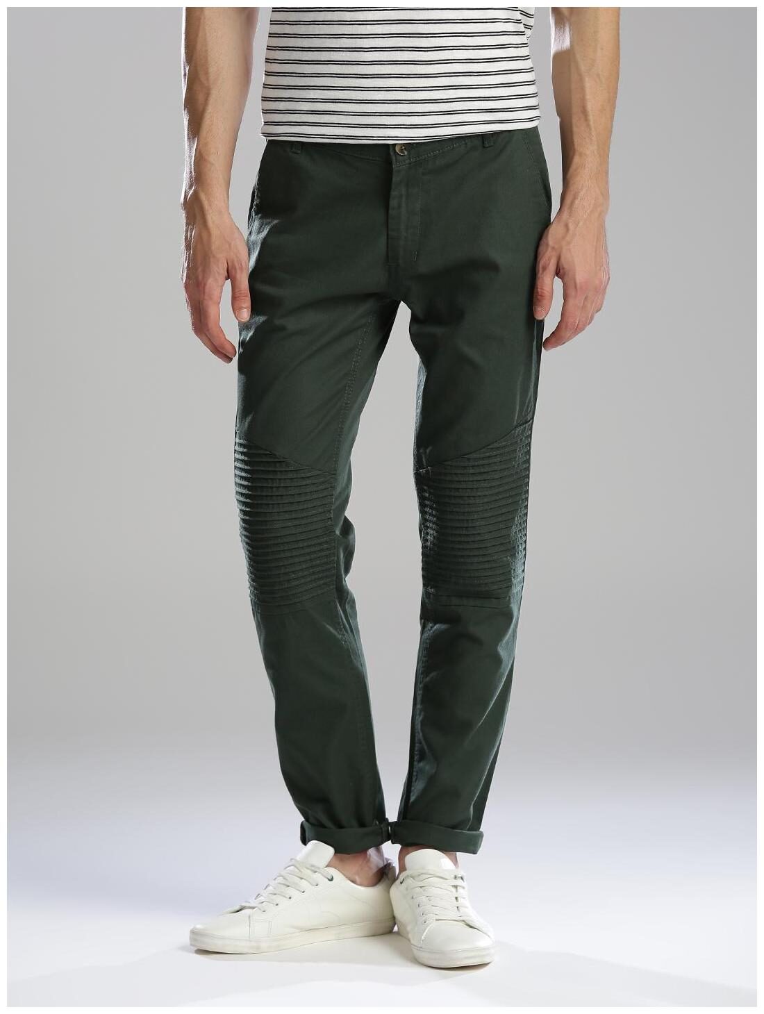 

Hubberholme Men Black Solid Slim fit Regular trousers