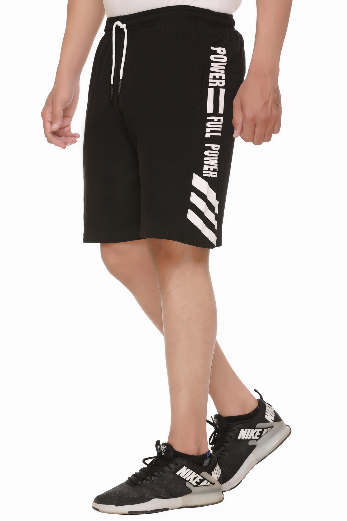 

HVBK Men Black Regular Fit Regular Shorts