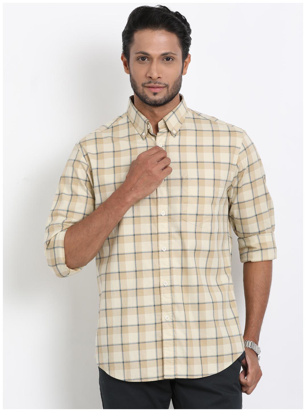 

Indian Terrain Men Beige Checked Slim Fit Casual Shirt