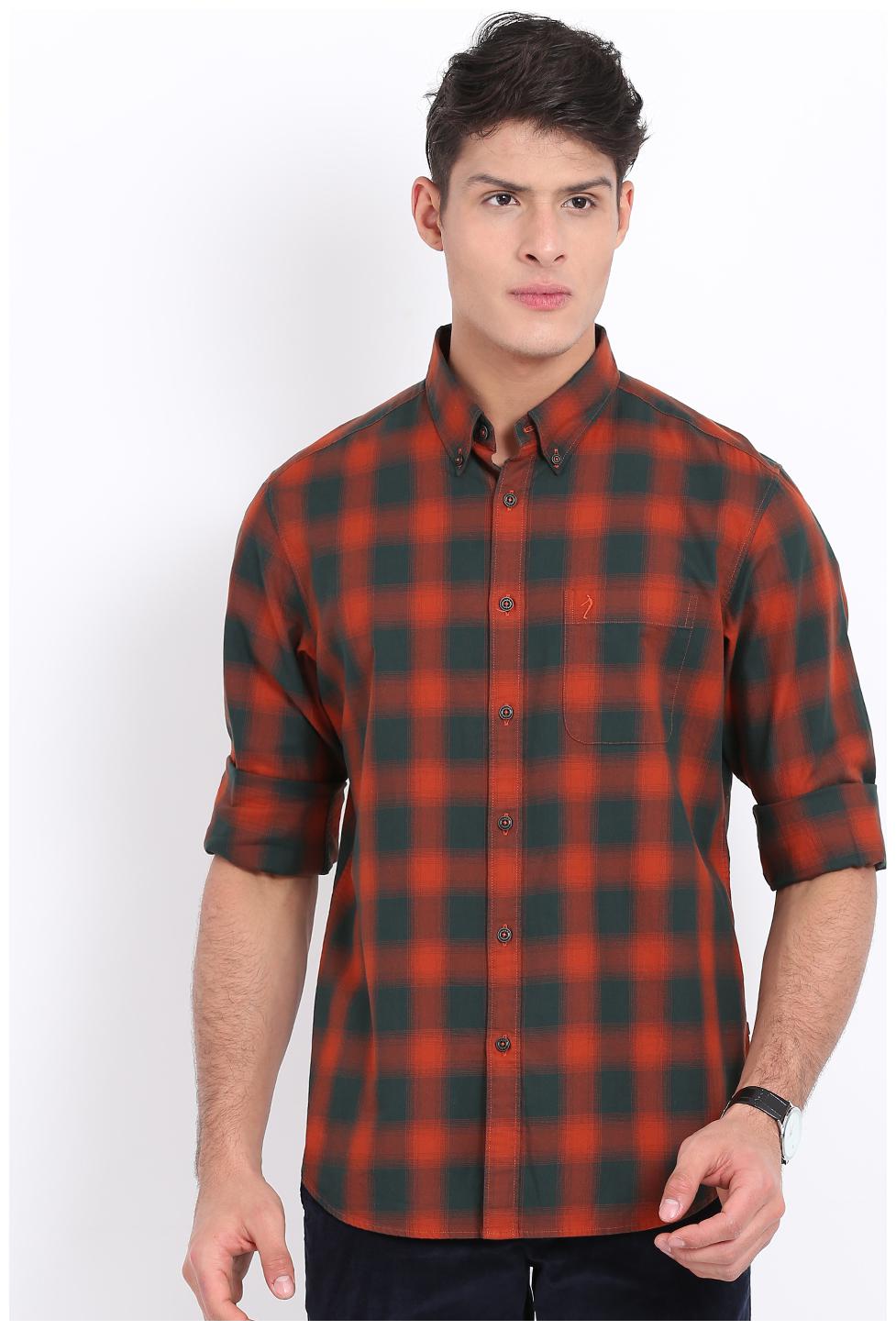 

Indian Terrain Men Red Checked Slim Fit Casual Shirt