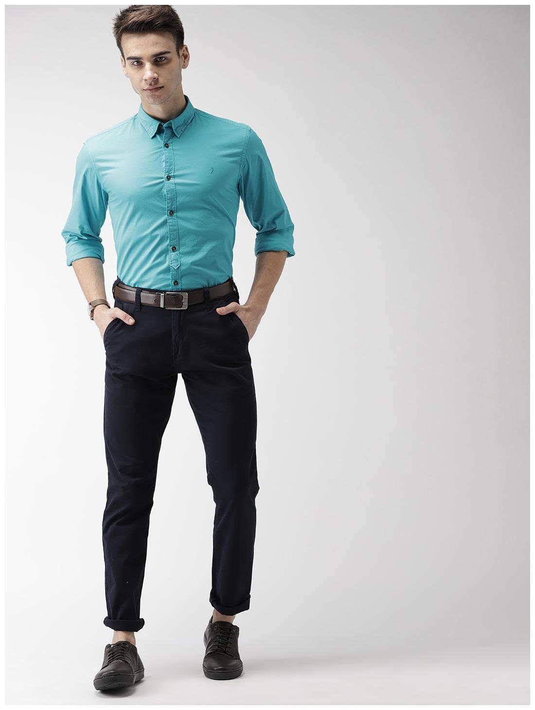 

Indian Terrain Men Blue Solid Slim Fit Casual Shirt