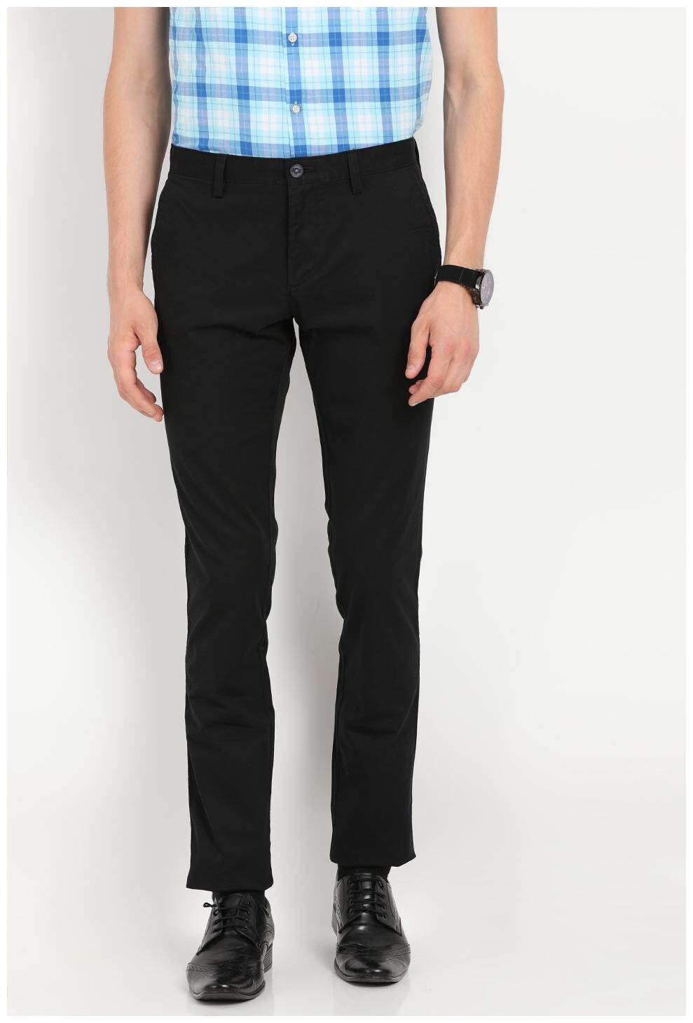 

Indian Terrain Men Black Solid Tapered fit Regular trousers