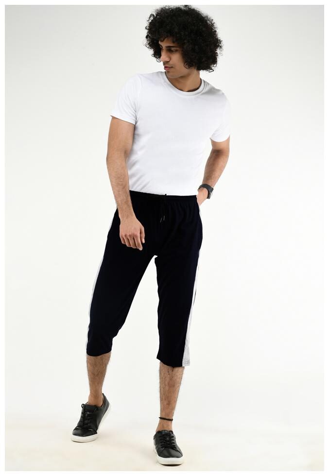 

Indiweaves Men Black Regular Fit Regular Shorts