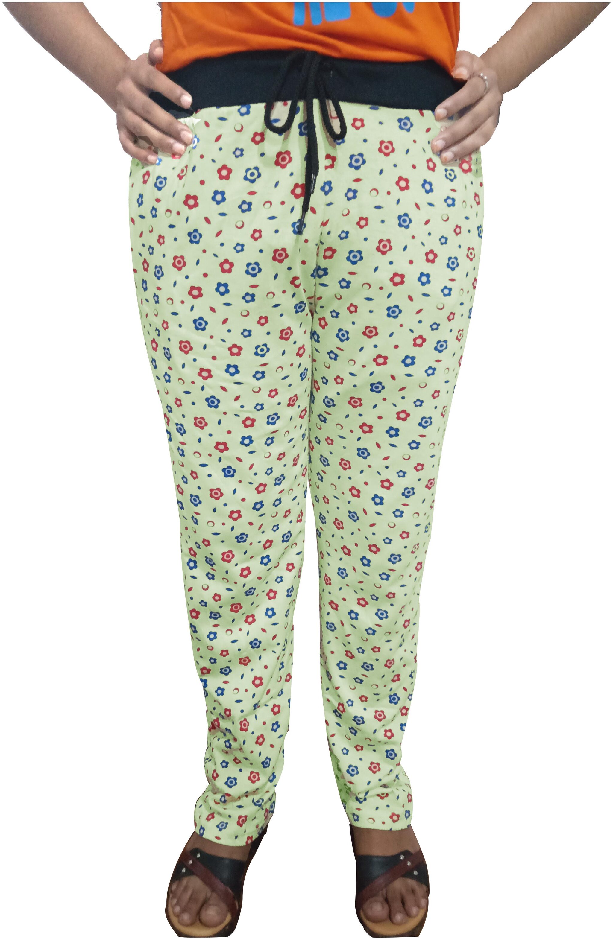 

Indiweaves Women Regular fit Cotton Printed Track pants - Green