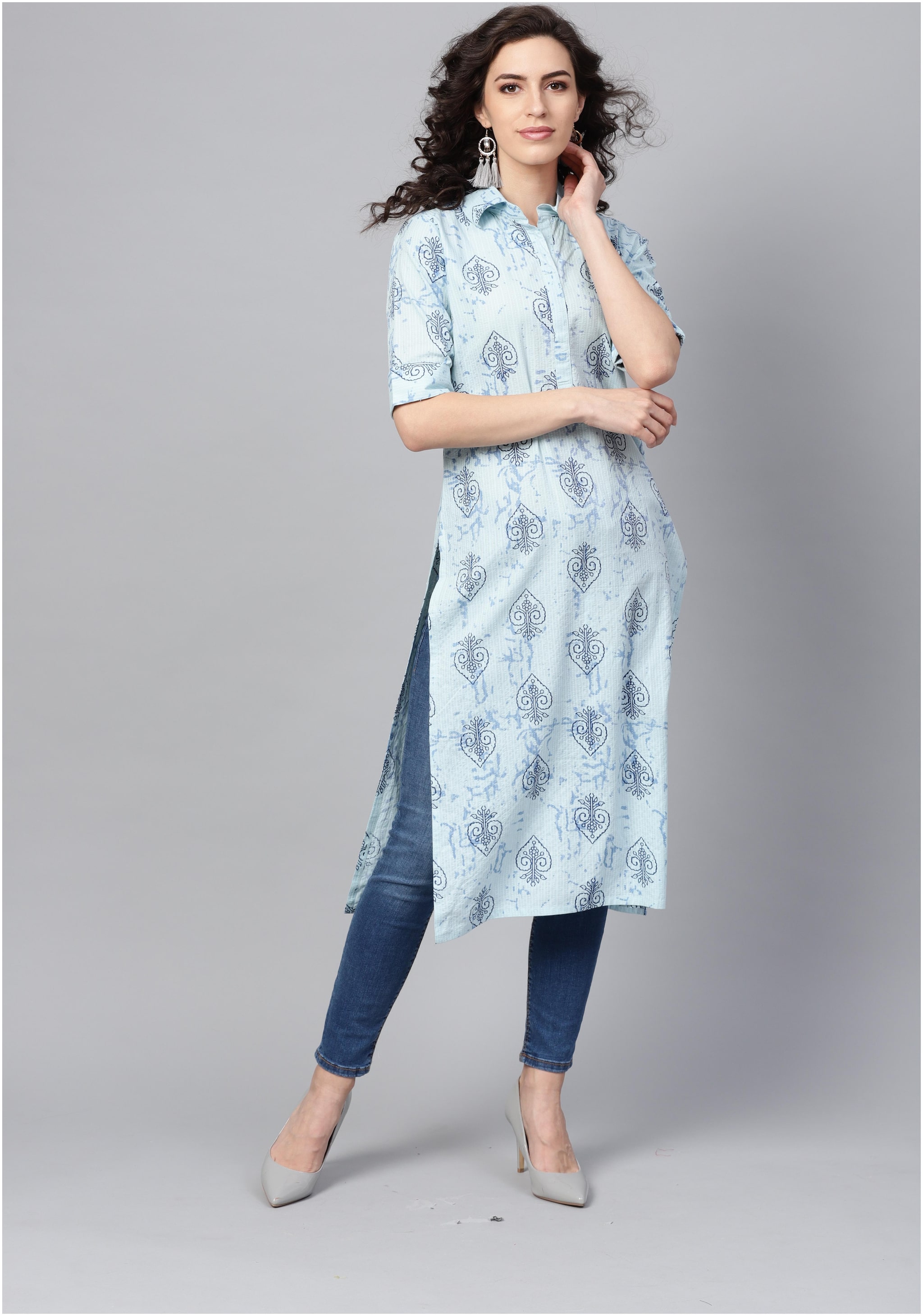 

INDO ERA Women Blue Printed Straight Kurta