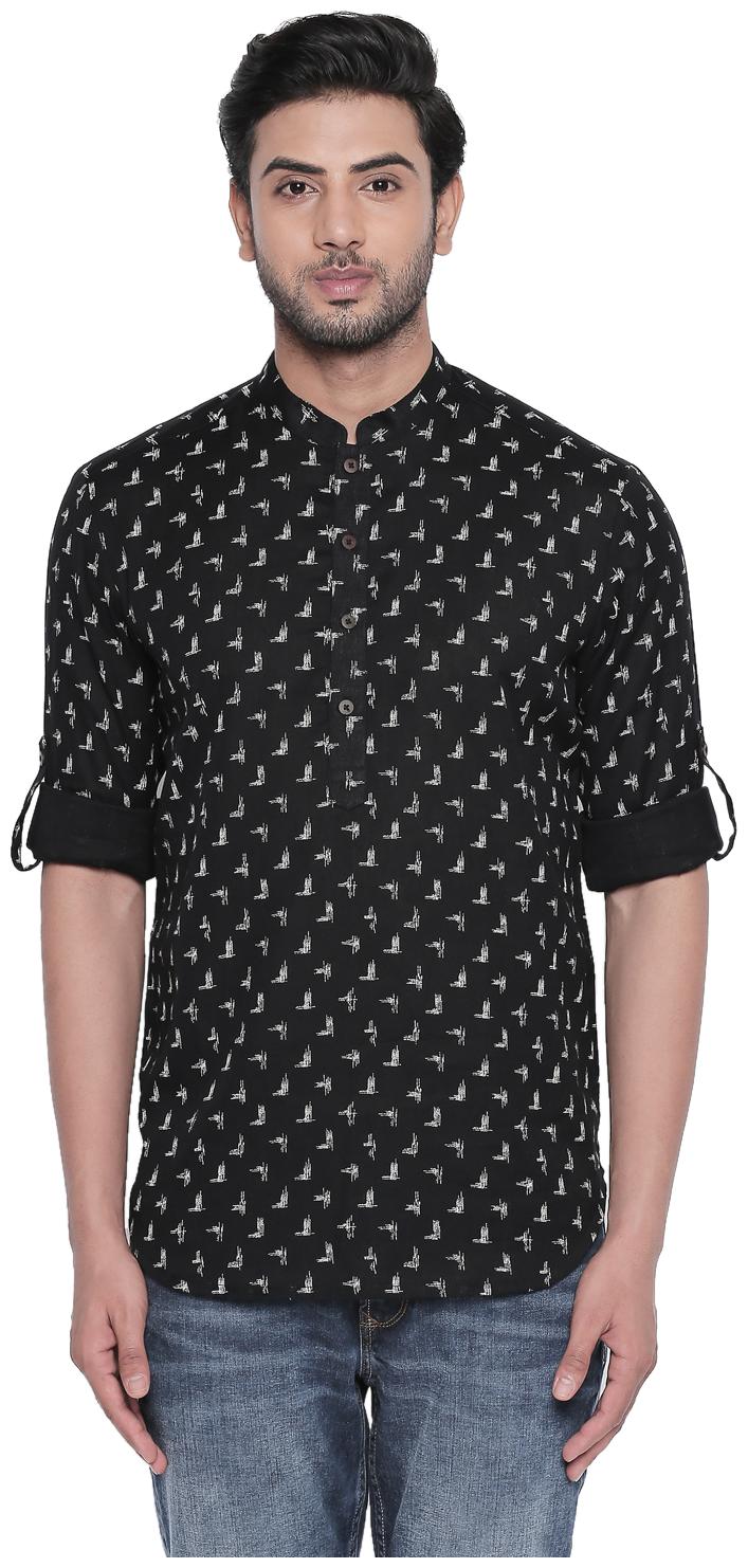 

Indus Route by Pantaloons Men Black Regular Fit Kurta