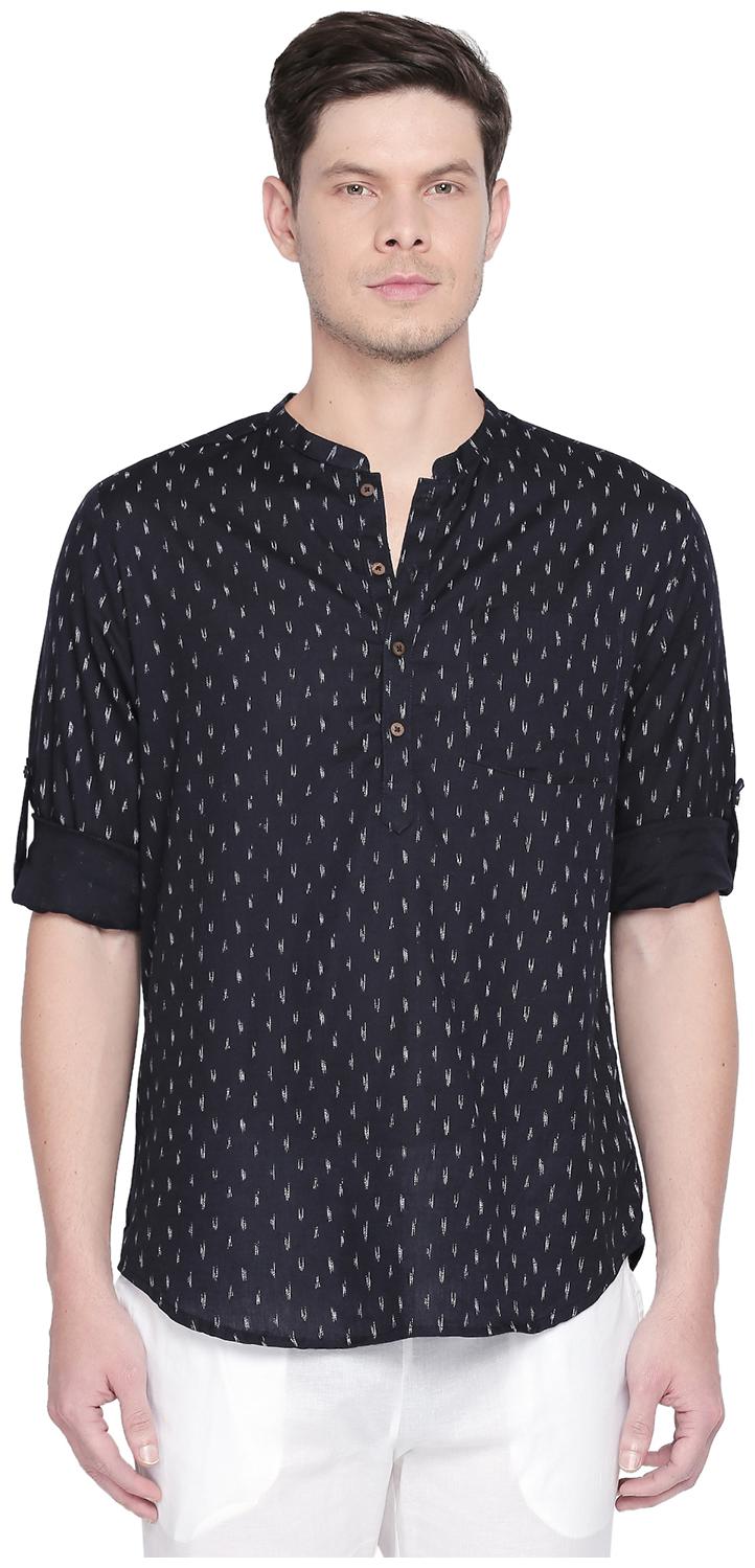 

Indus Route by Pantaloons Men Cotton Navy Blue Kurta