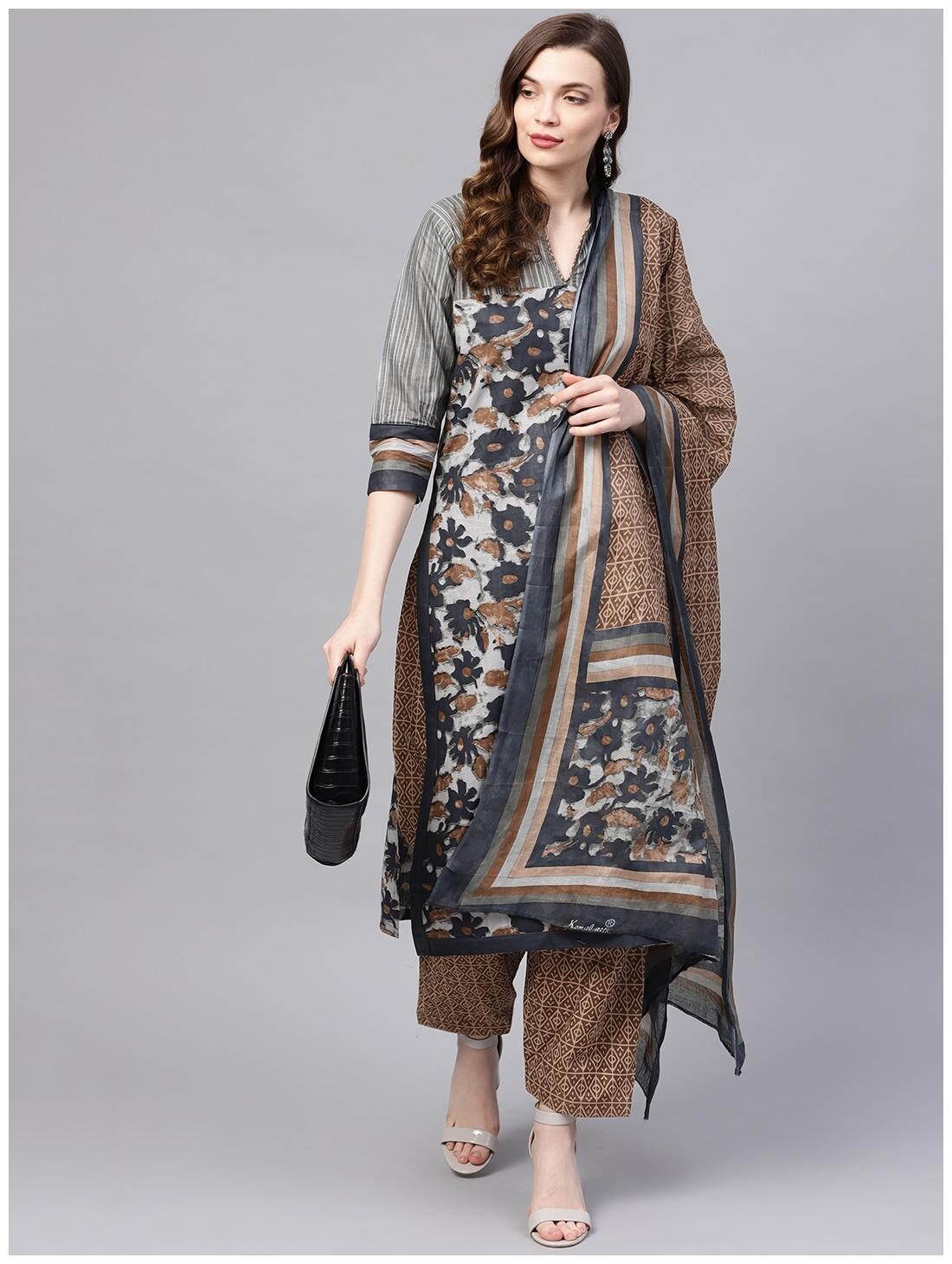

Ishin Women Cotton Suit Set Grey