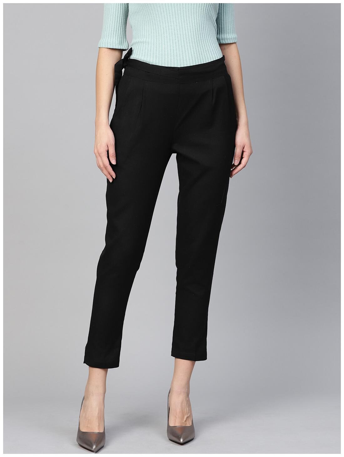 

Ivy Blue Women Black Narrow fit Cropped trousers