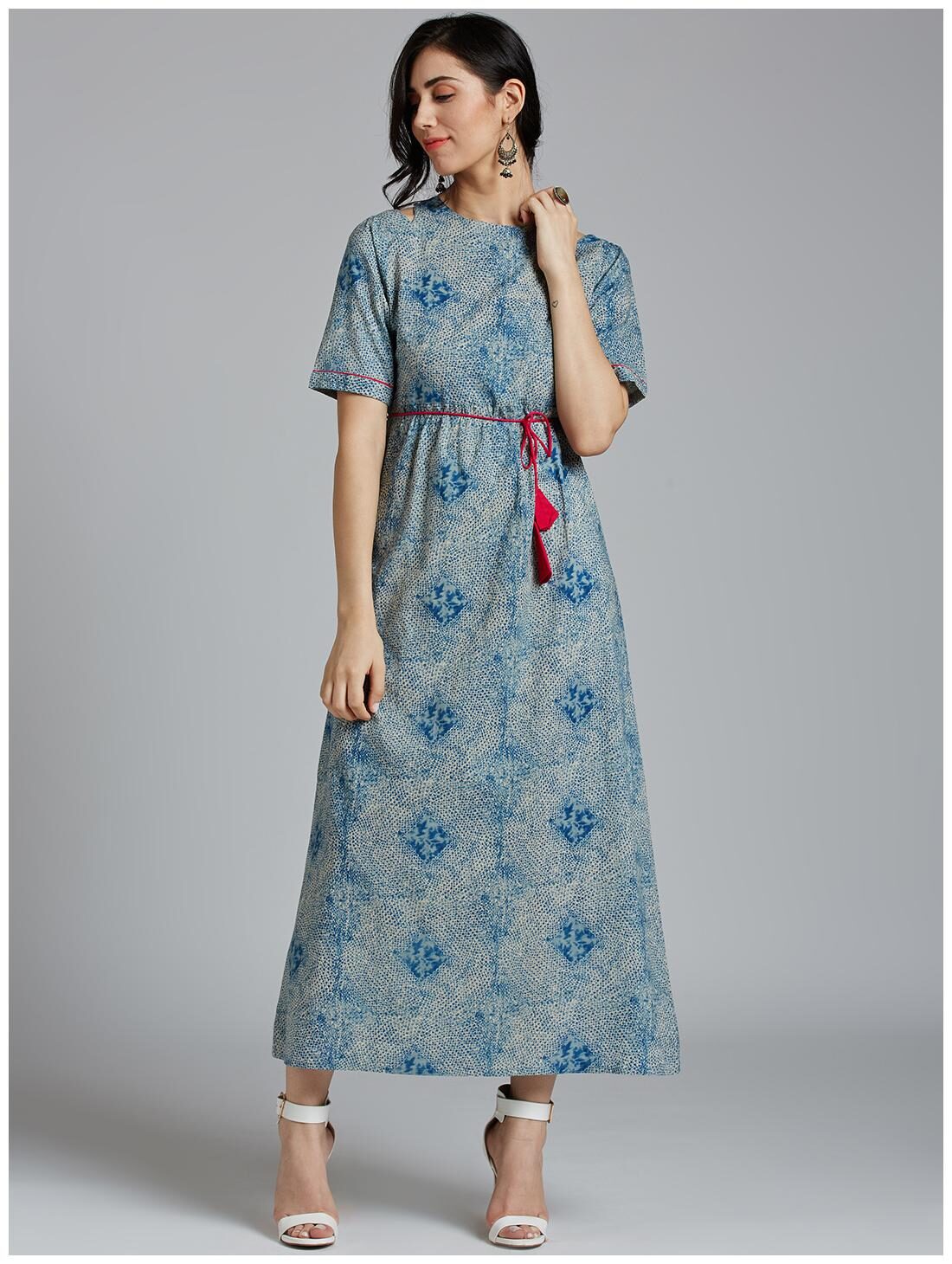 

Jaipur Kurti Women Blue Printed Straight Kurti