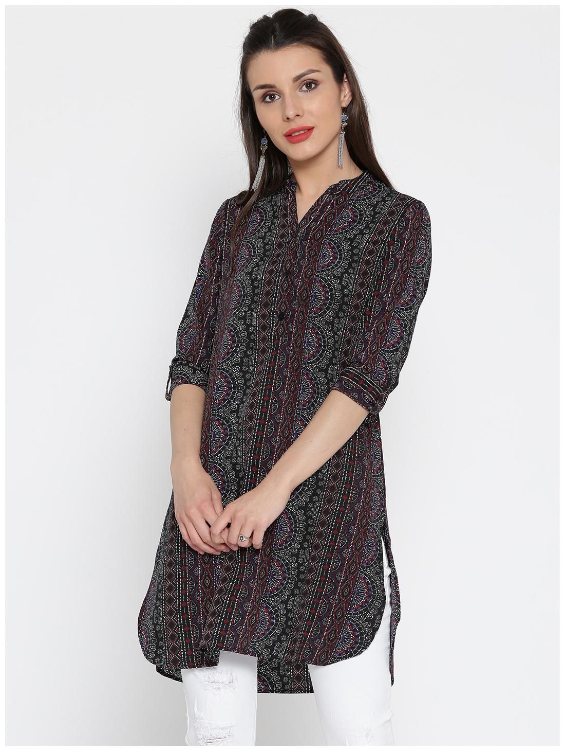

Jaipur Kurti Women Black Abstract Straight Kurti