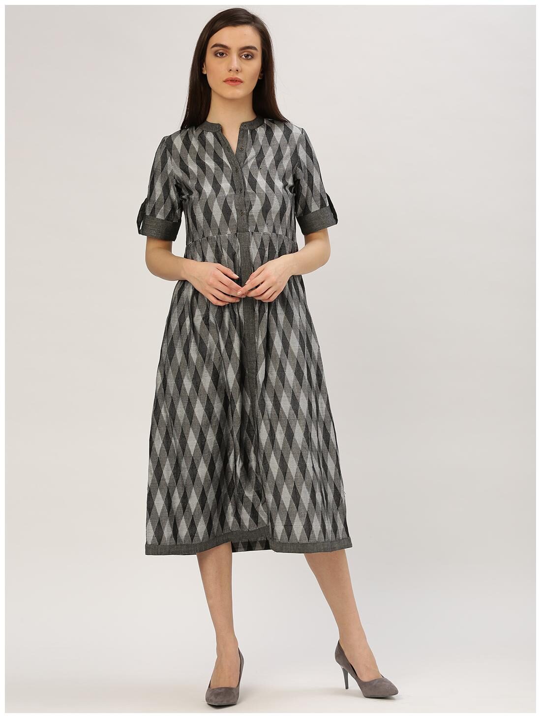 

Jaipur Kurti Women s A-Line Grey Self Print Handloom Kurtis