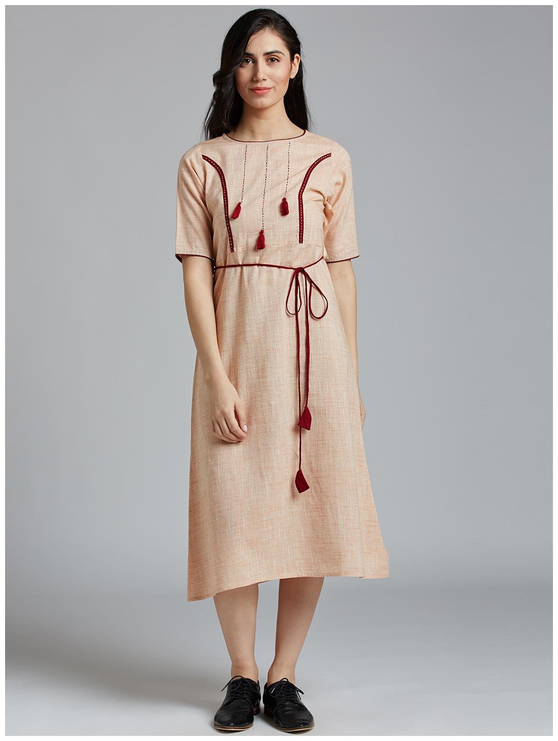 

Jaipur Kurti Women Beige Solid Straight Kurti