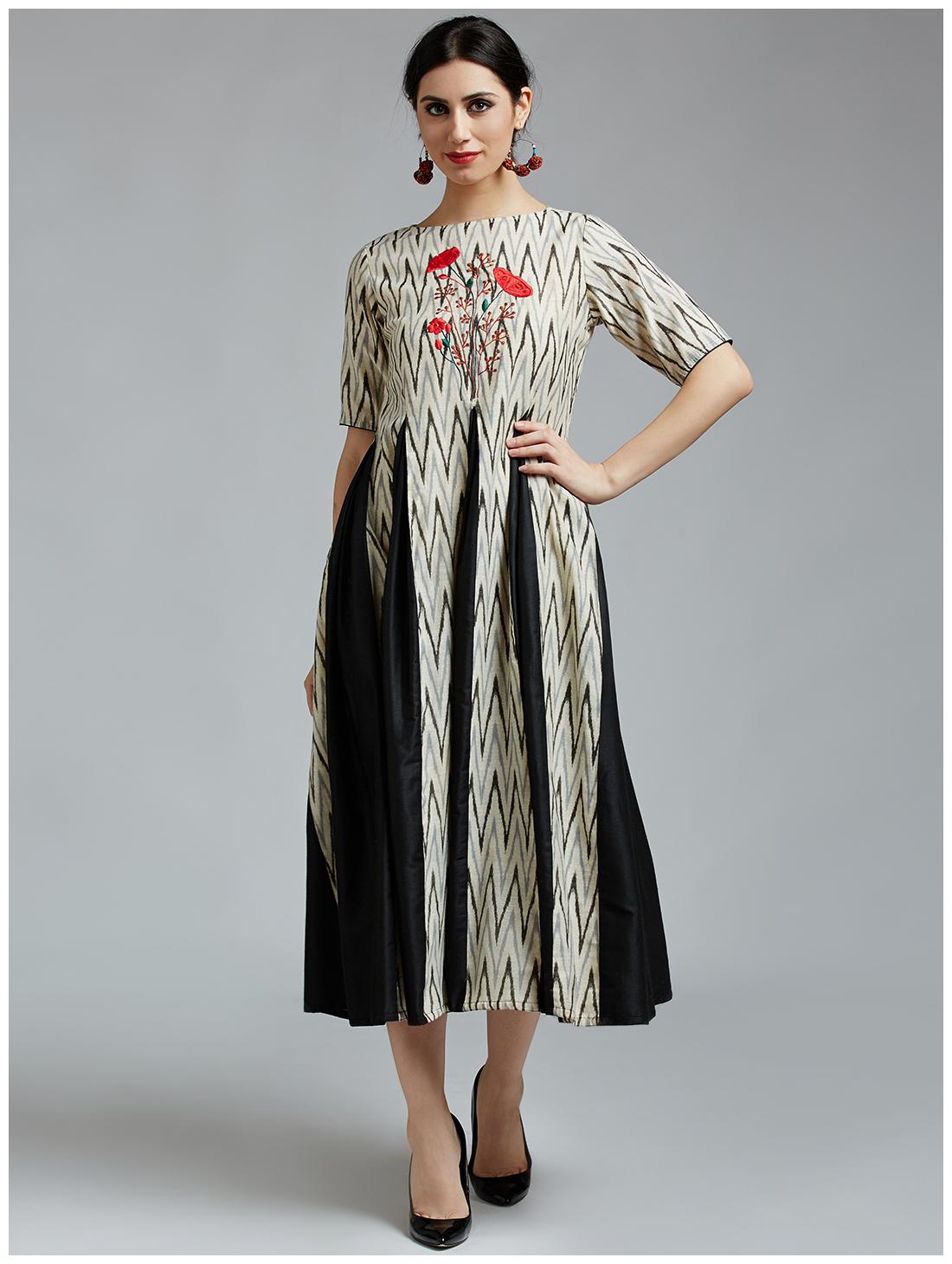 

Jaipur Kurti Women Black Printed Anarkali Kurta