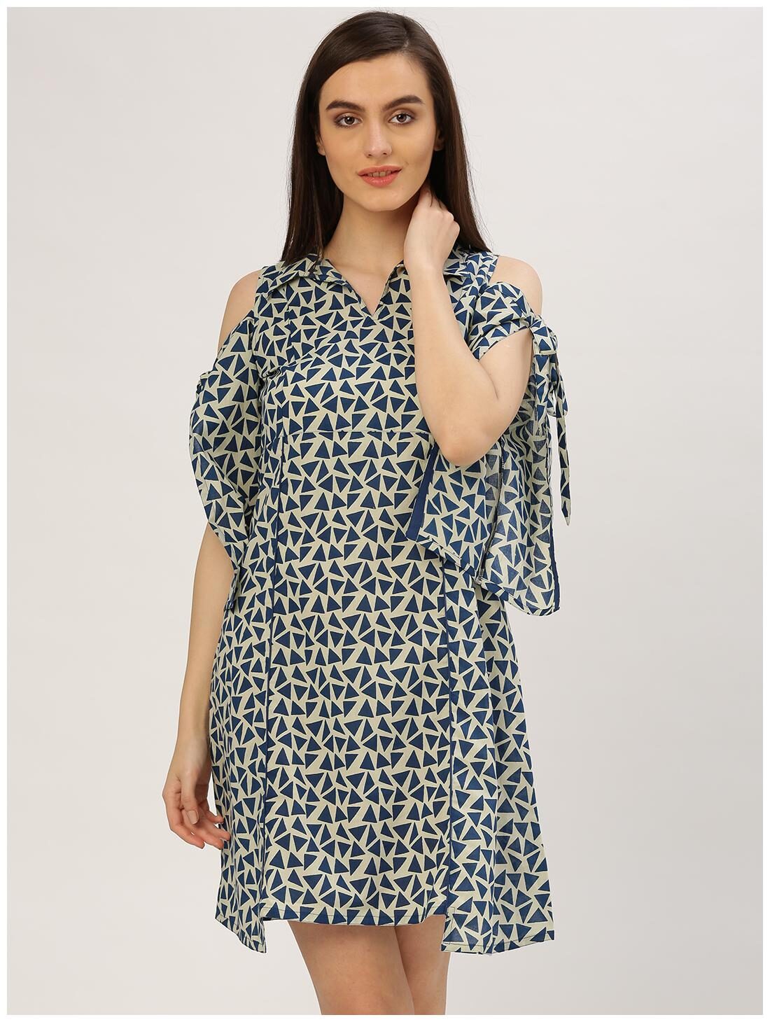 

Jaipur Kurti Women Blue Printed Straight Kurti