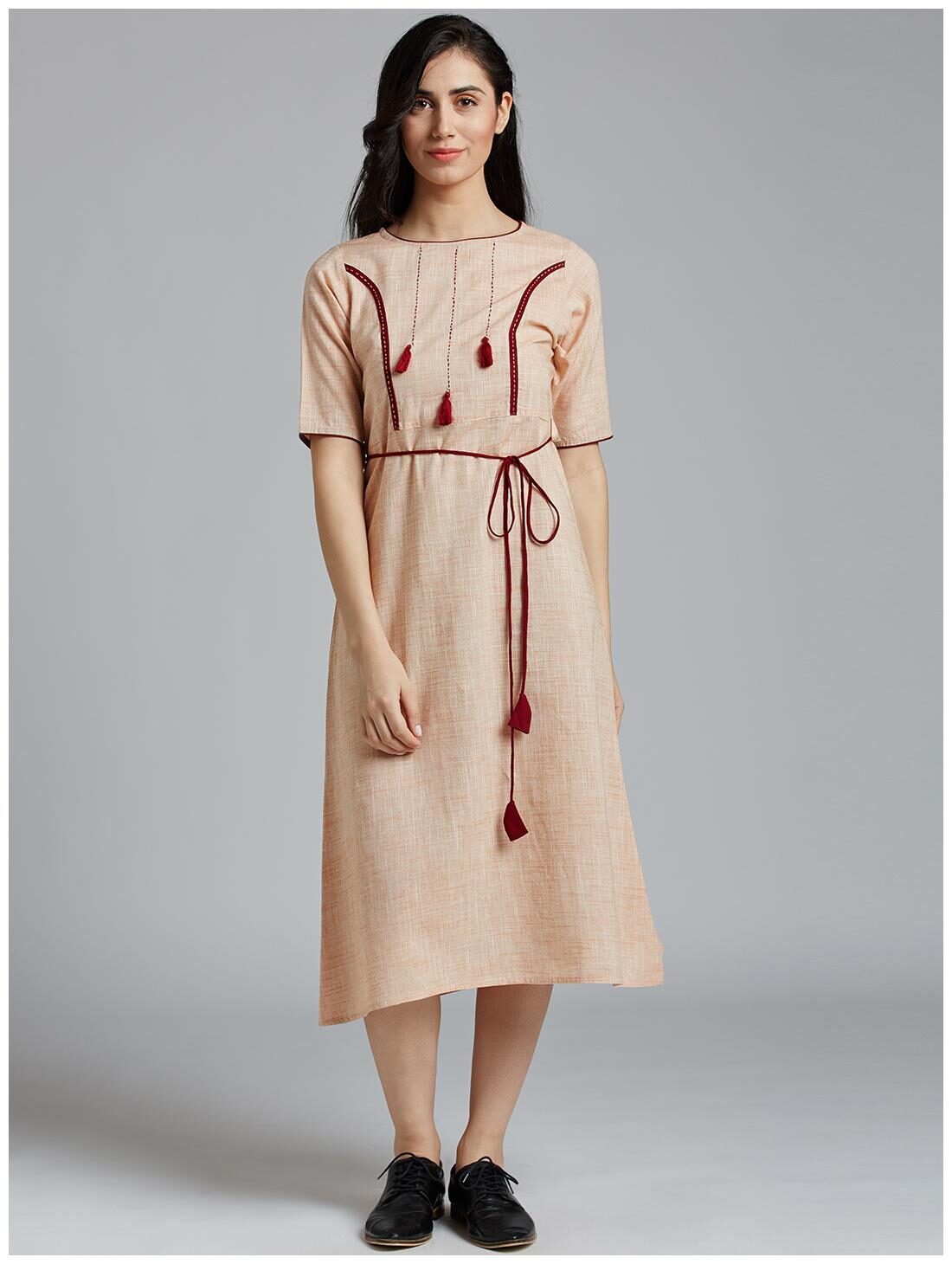 

Jaipur Kurti Women Beige Solid Straight Kurti