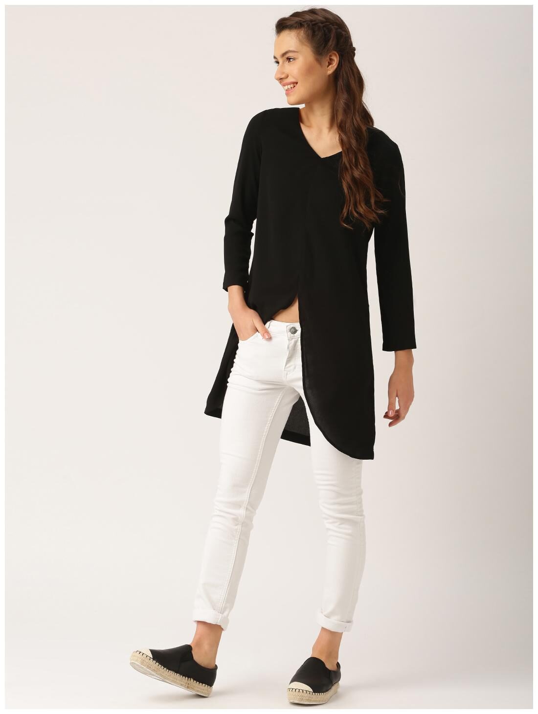 

Jaipur Kurti Women Black Solid Straight Kurti