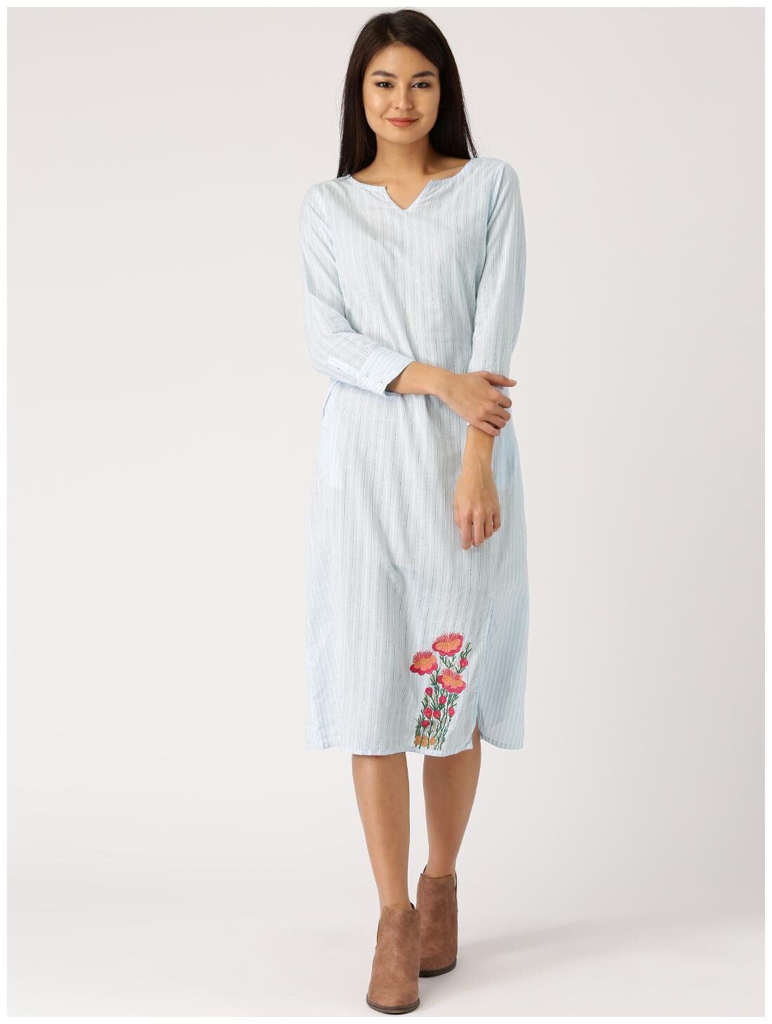 

Jaipur Kurti Women s Light Blue Embroidered Handloom Kurtis