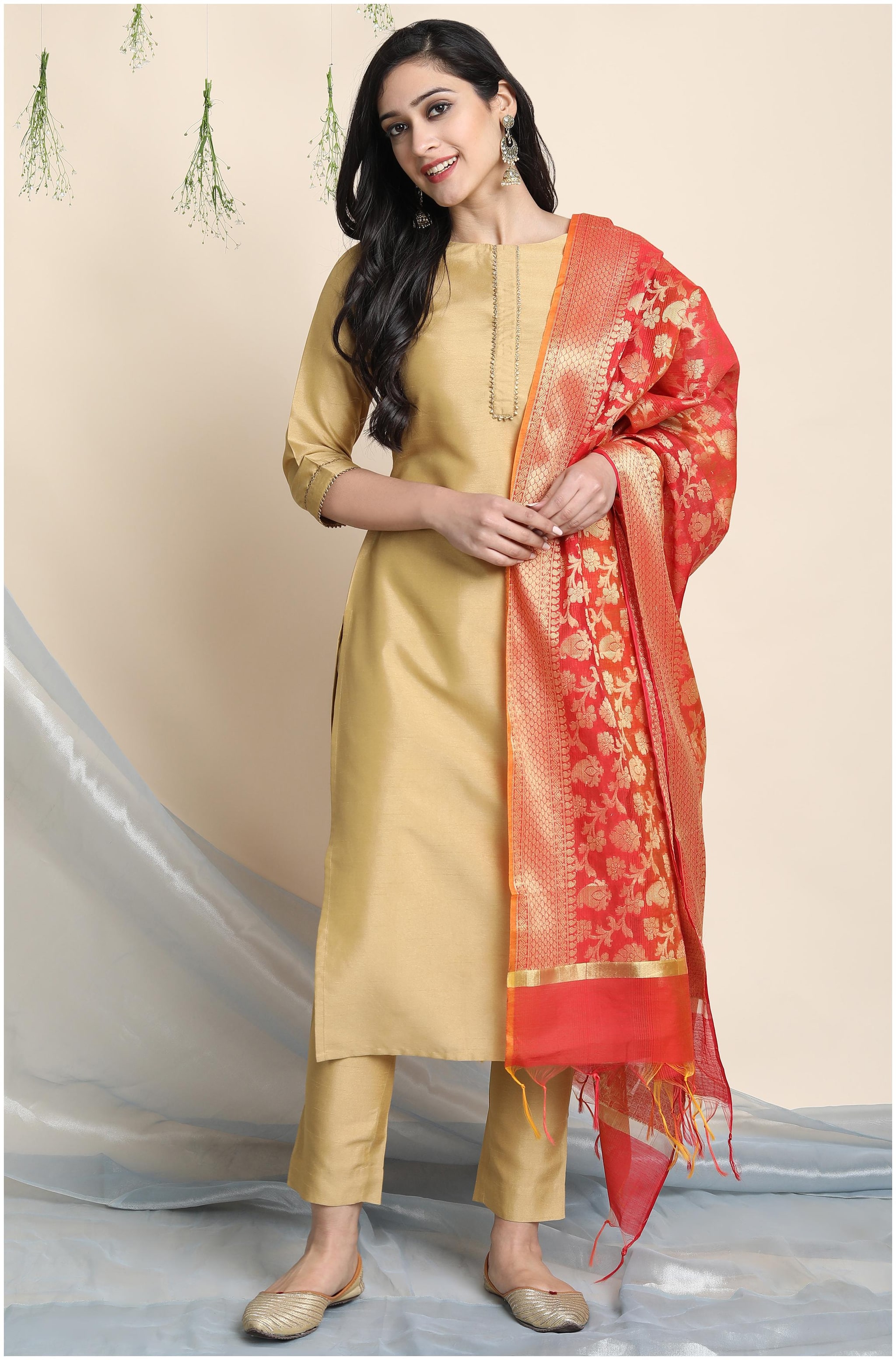 

Janasya Women Gold Solid Straight Kurta With Pants And Dupatta