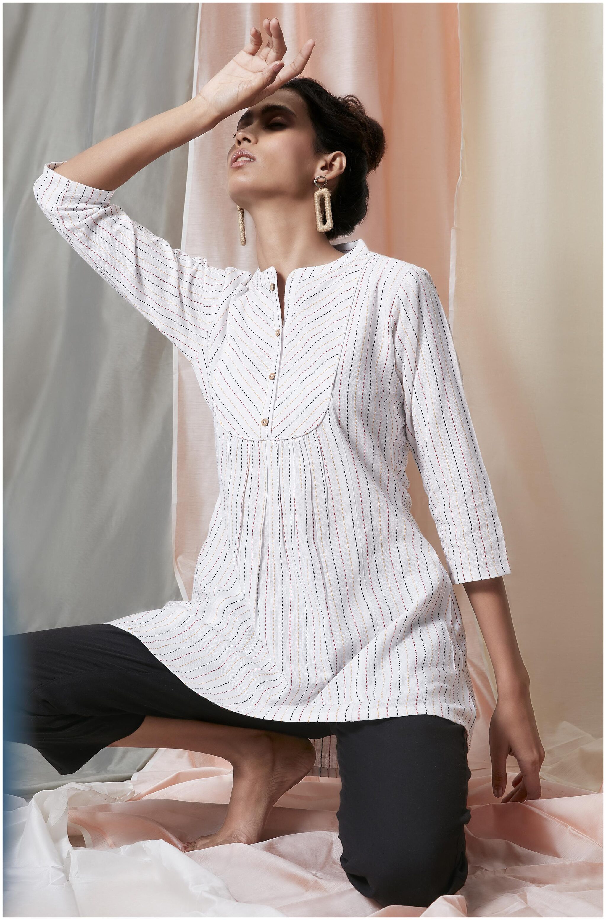 

Janasya Women Striped Regular tunic - White