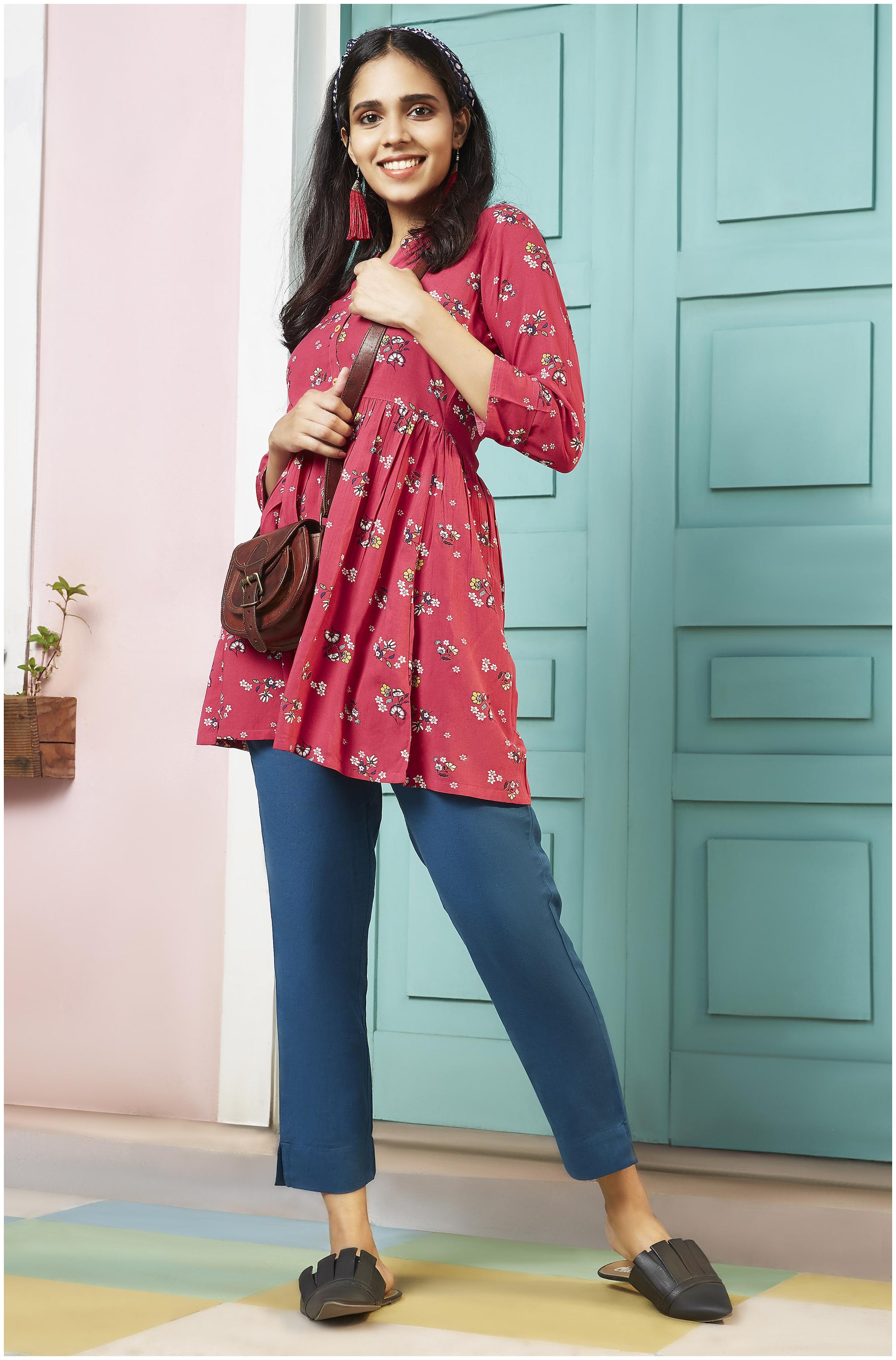 

Janasya Women Floral Regular top - Pink