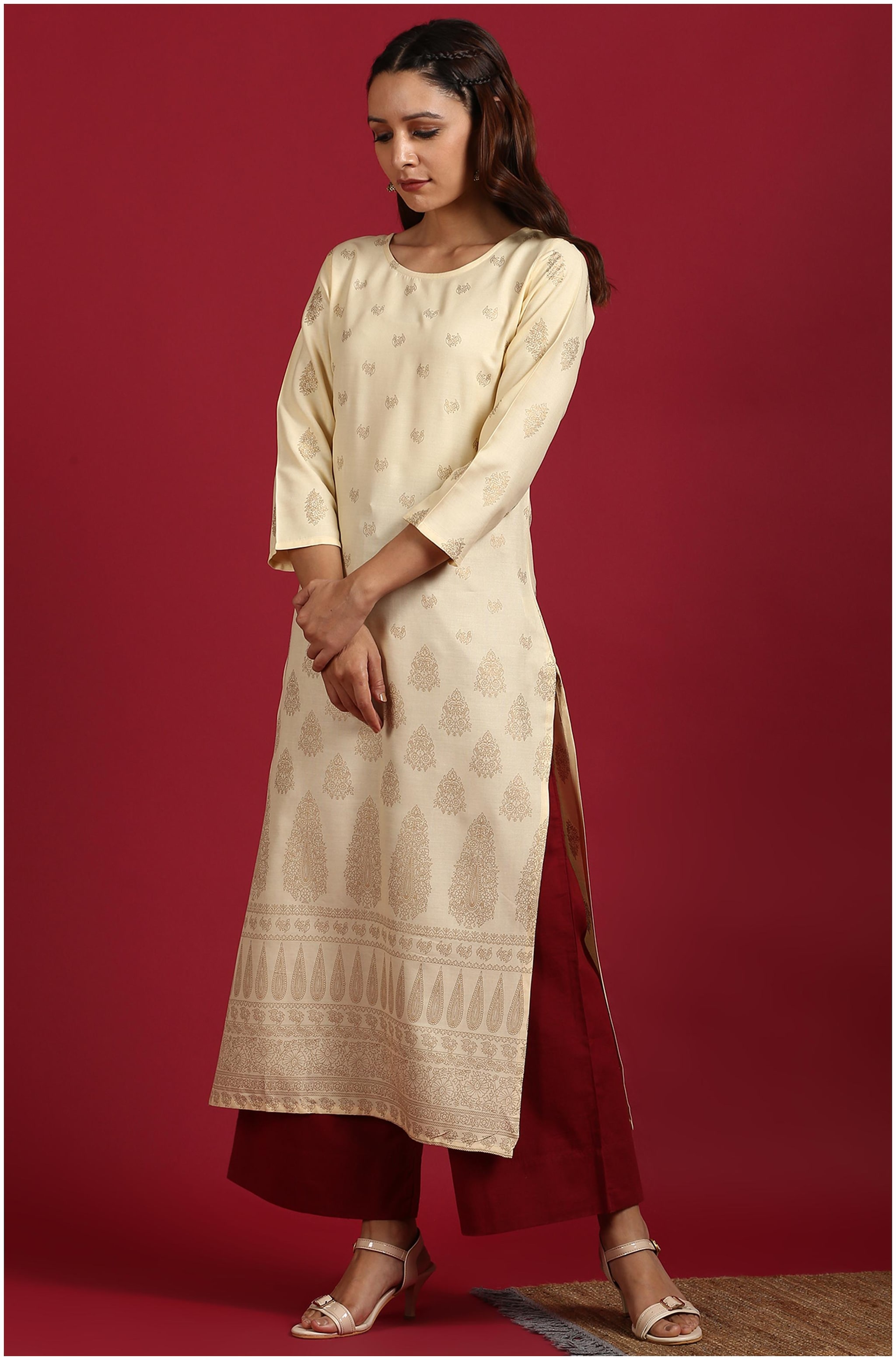

Janasya Women Cream Printed Straight Kurta