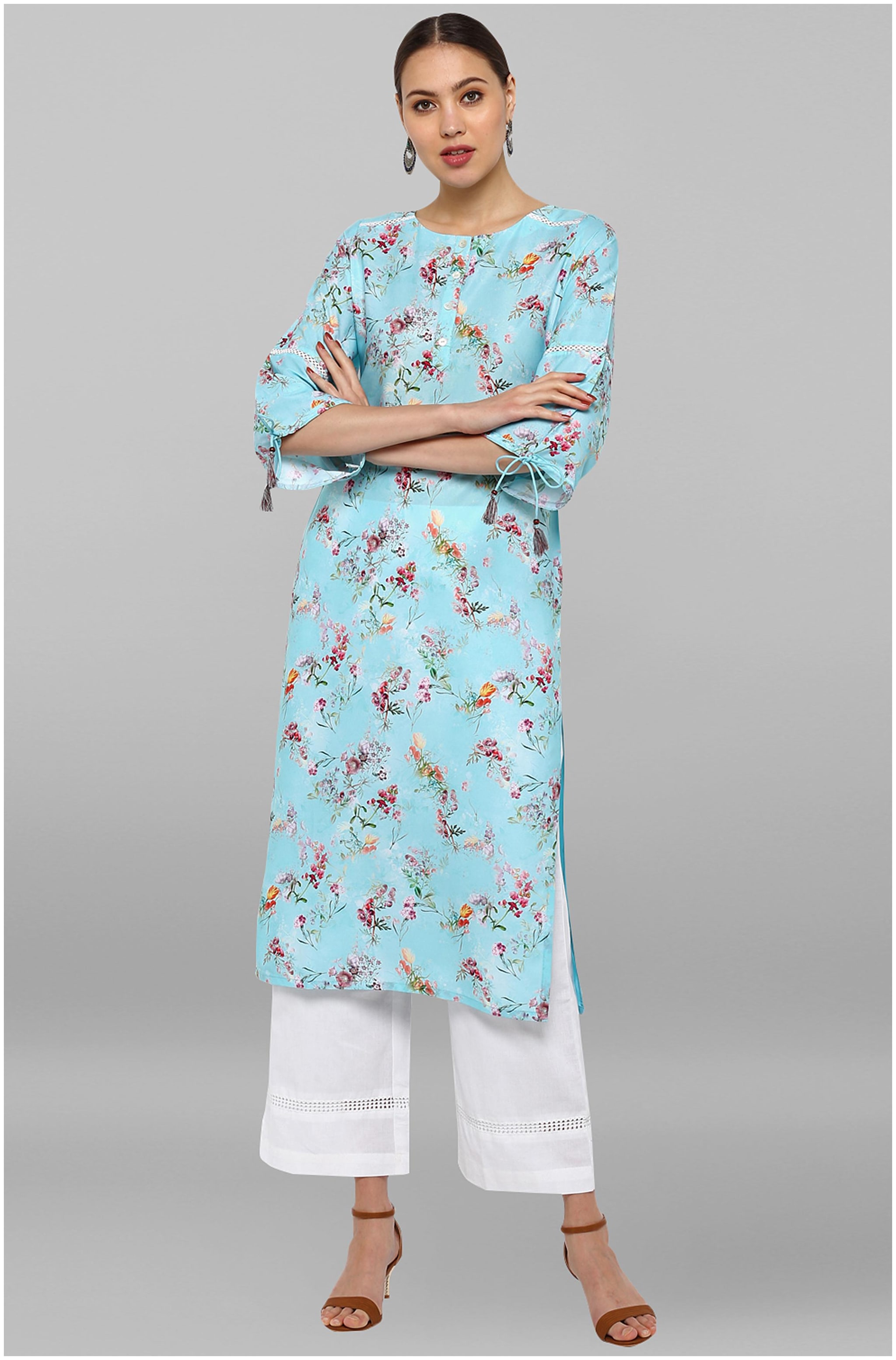 

Janasya Women Blue Floral Straight Kurta