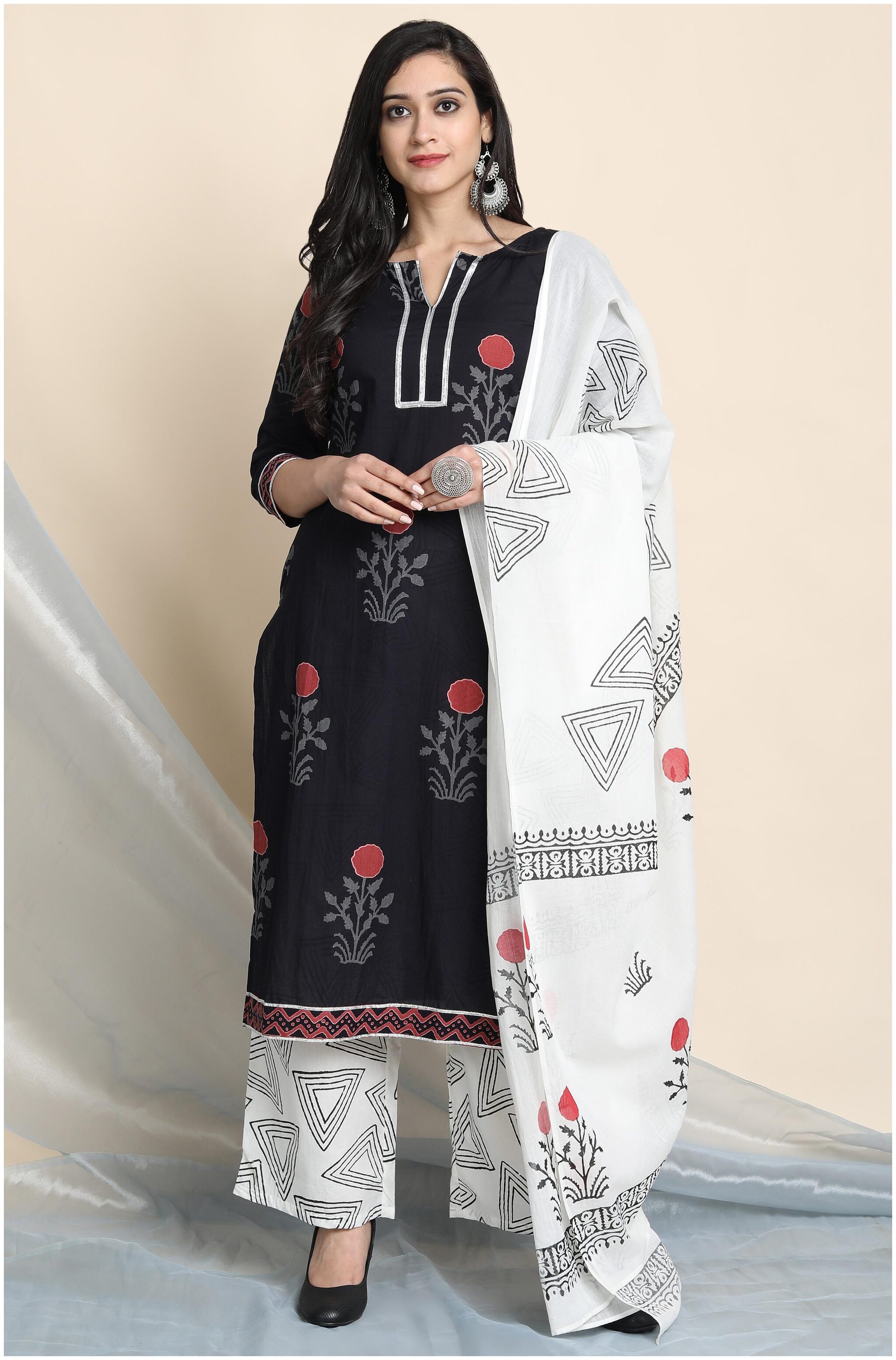 

Janasya Women Black Floral Straight Kurta With Palazzo And Dupatta