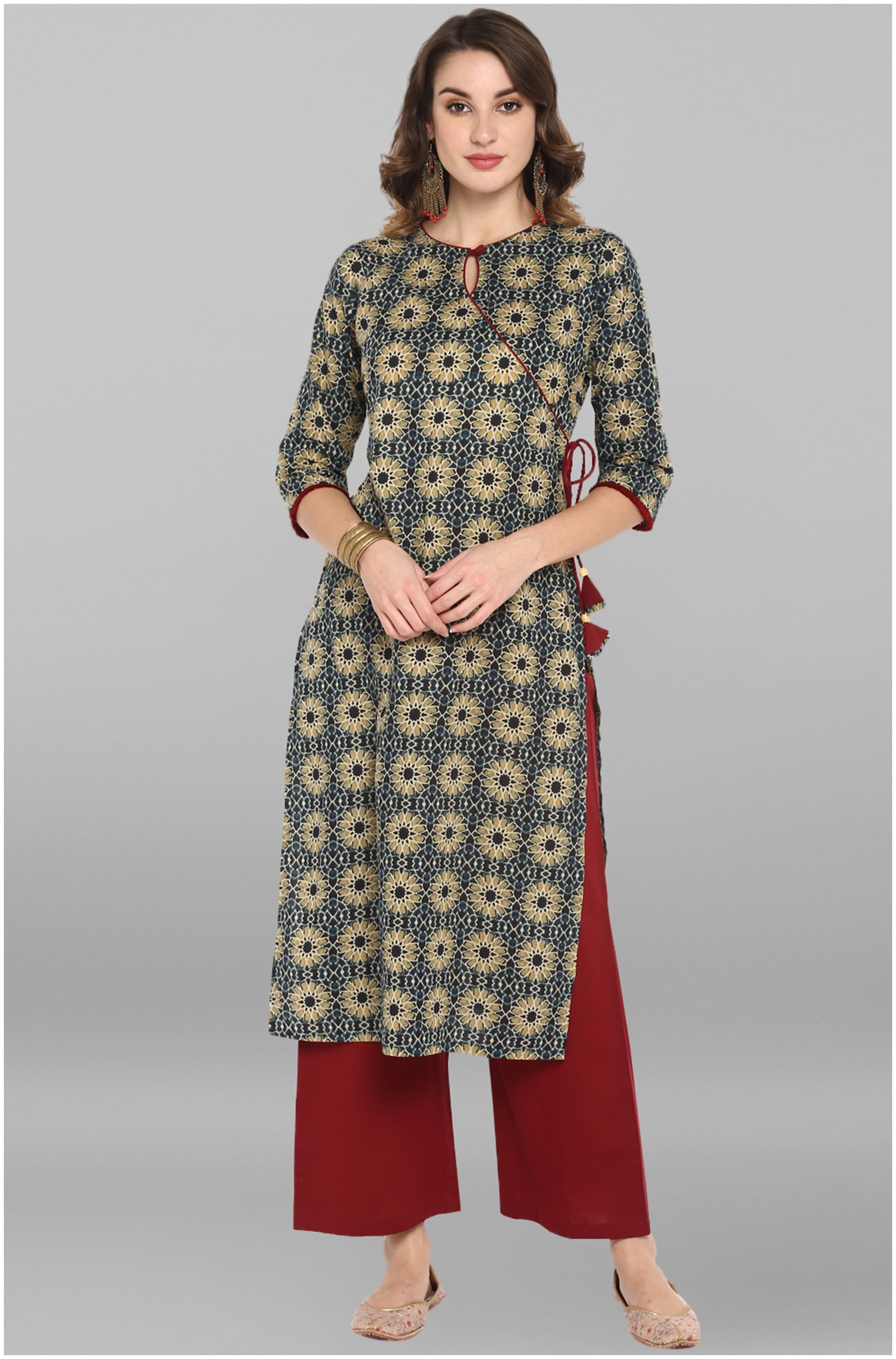 

Janasya Women Multi Floral Straight Kurta With Palazzo
