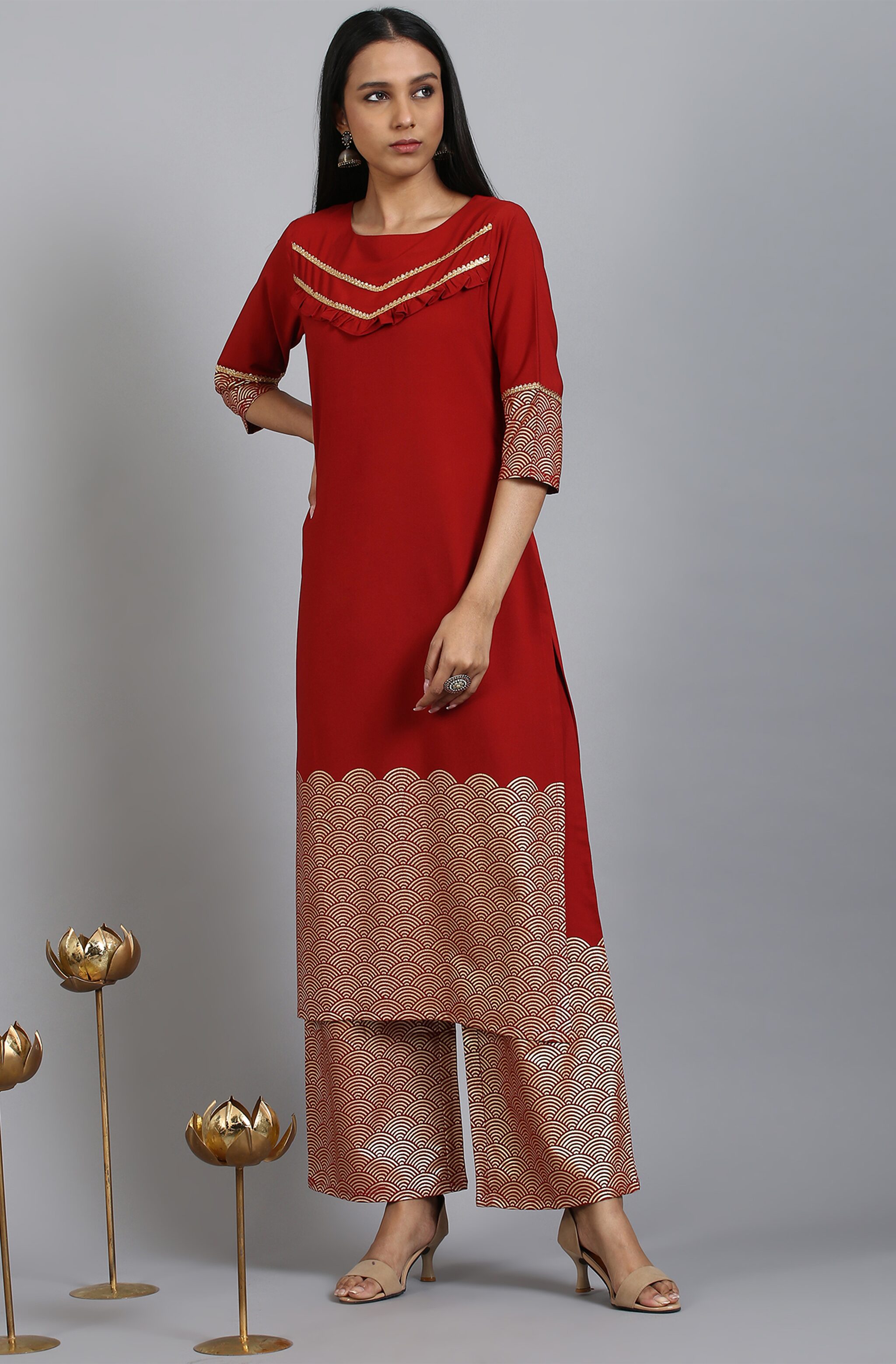 

Janasya Women Red Printed Straight Kurta With Palazzo